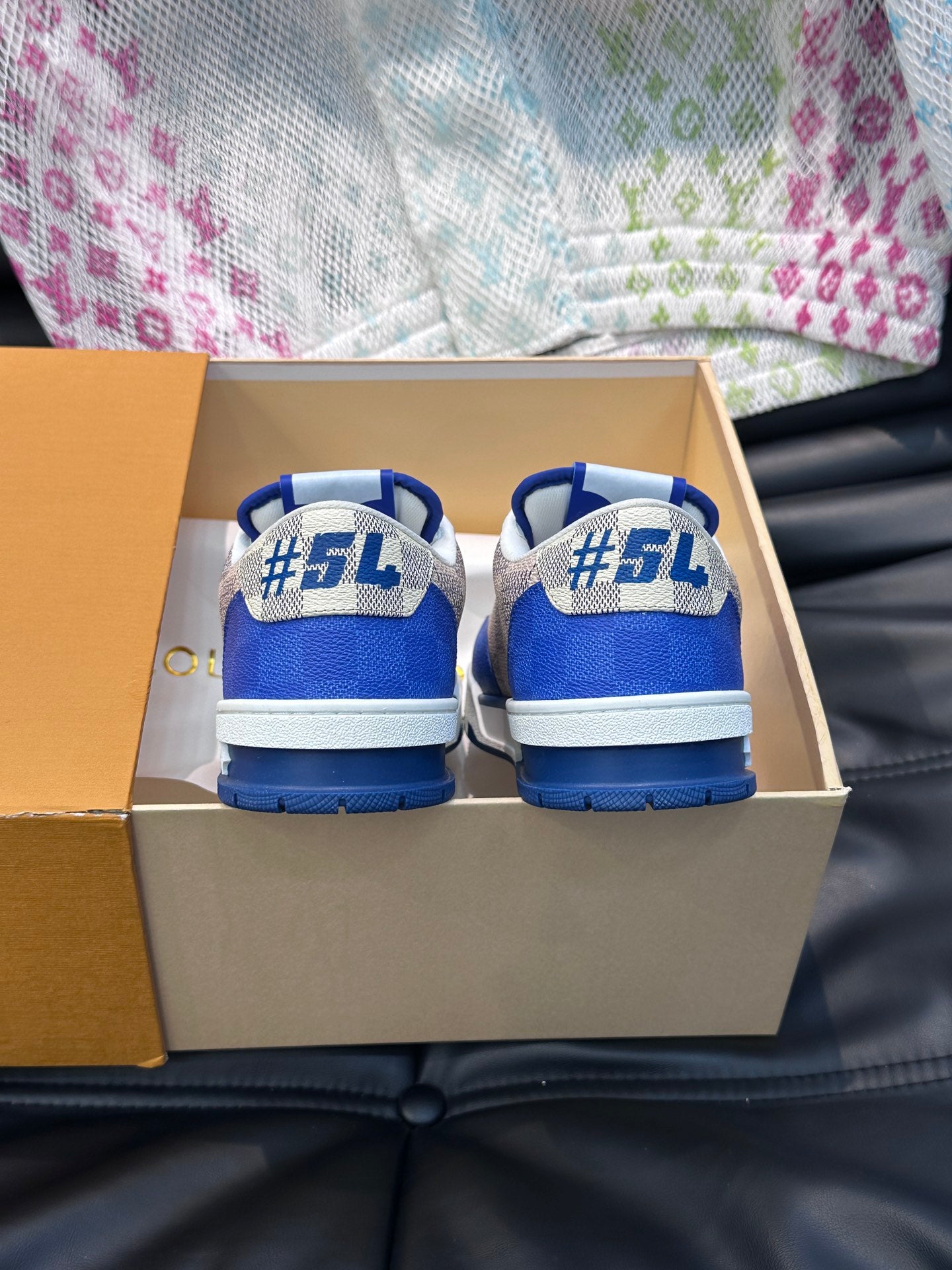 Louis Vuitton sneakers 208