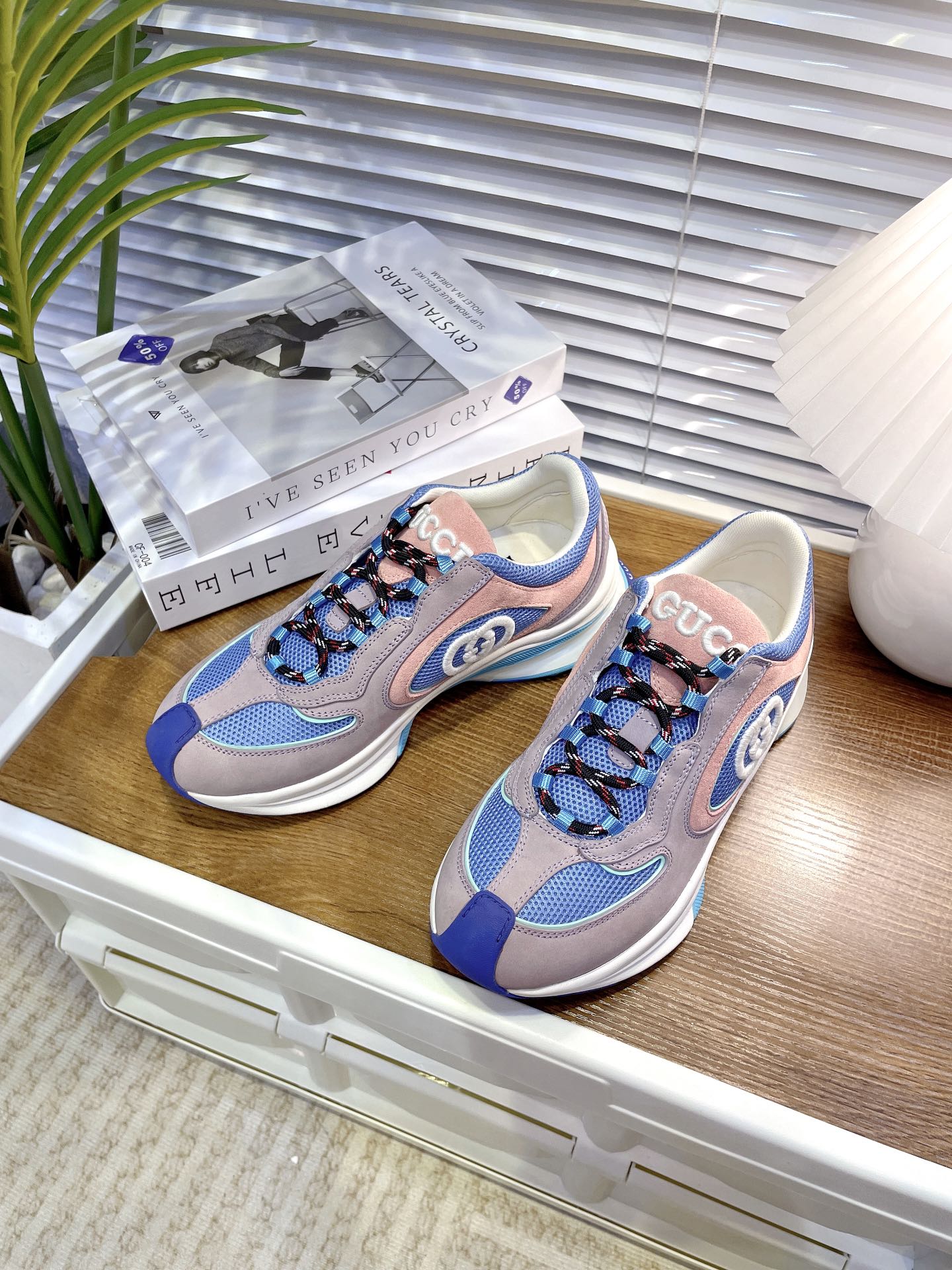 GUCCI sneakers 143