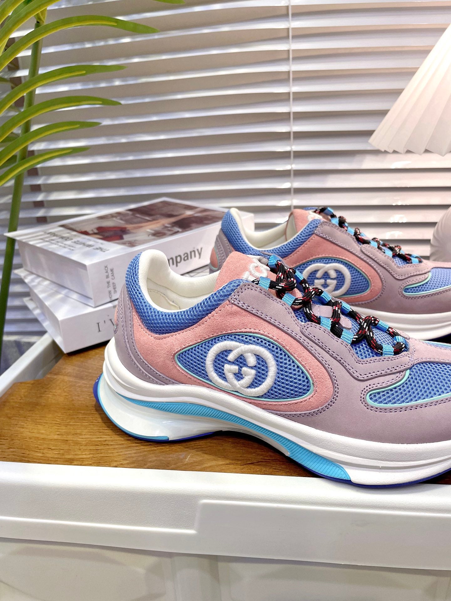 GUCCI sneakers 143