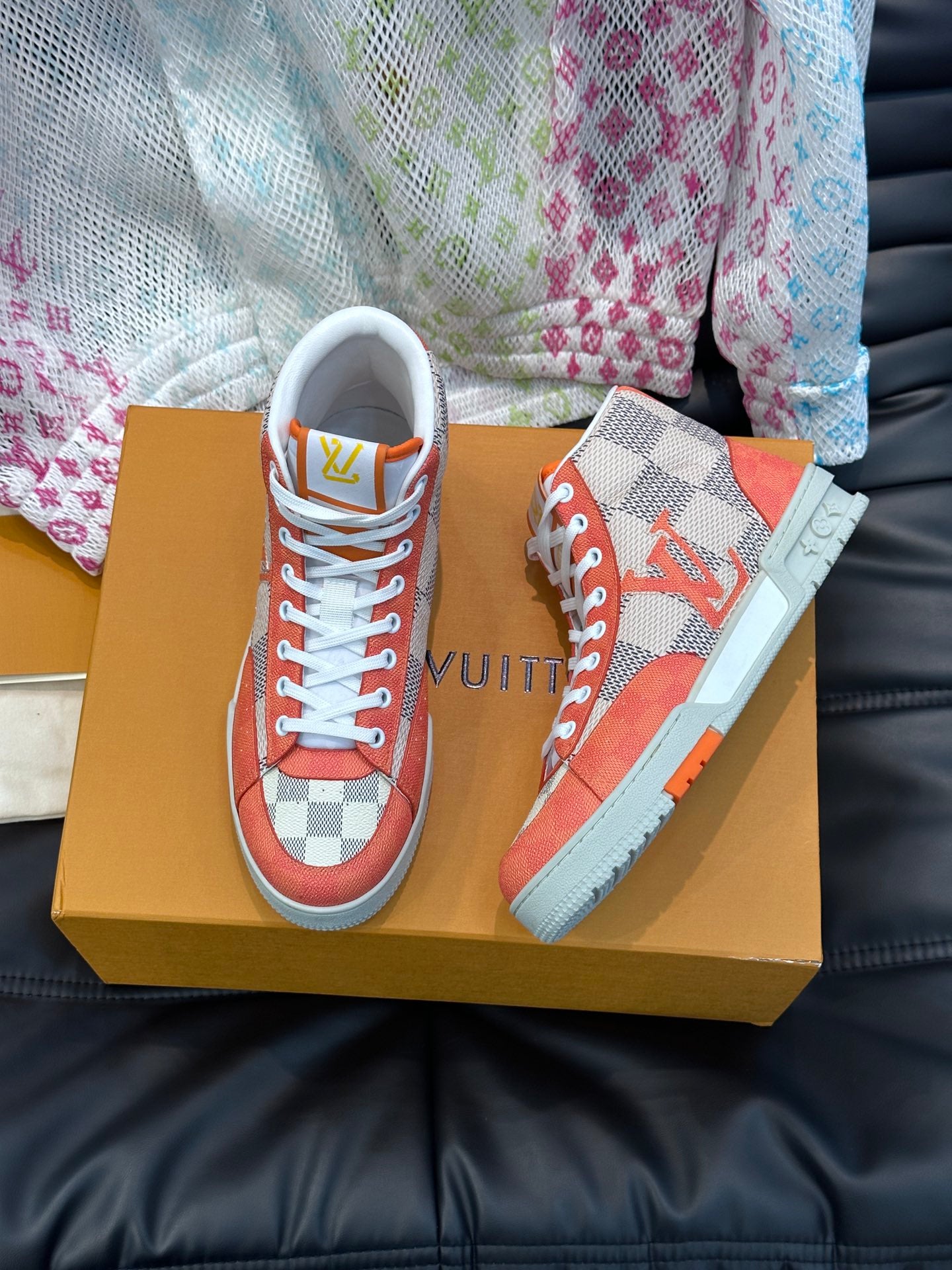 Louis Vuitton sneakers 210