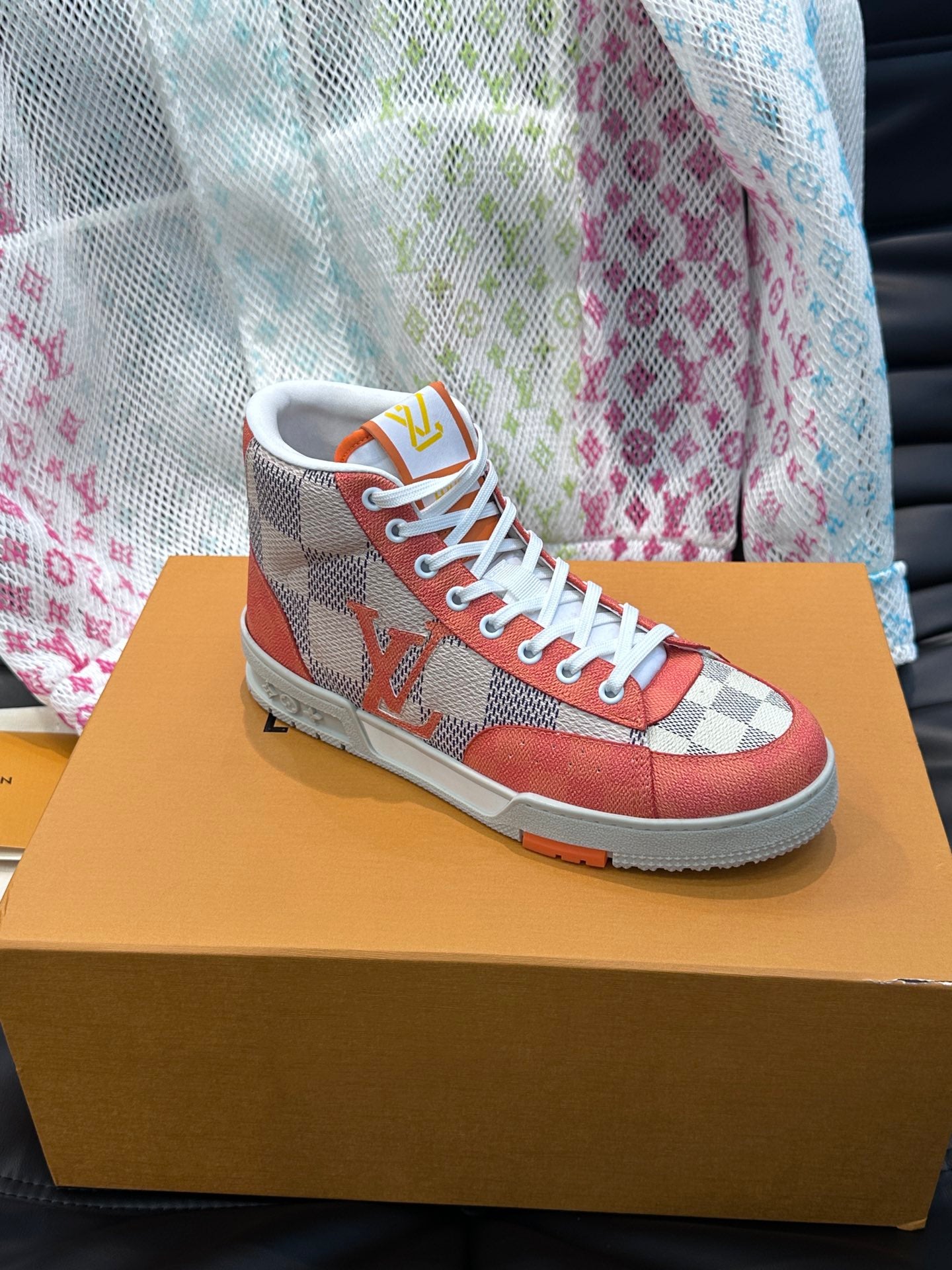 Louis Vuitton sneakers 210