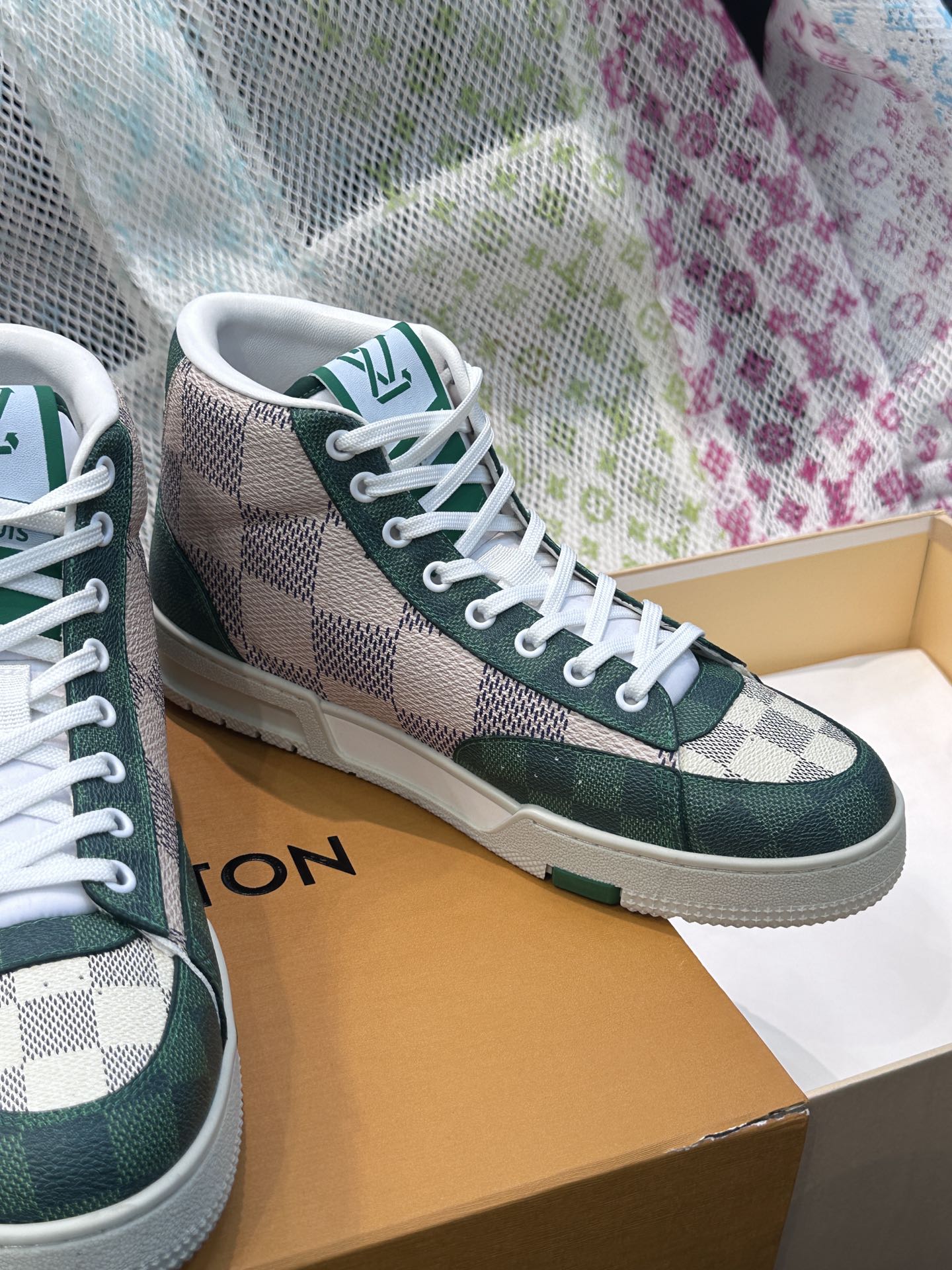 Louis Vuitton sneakers 212