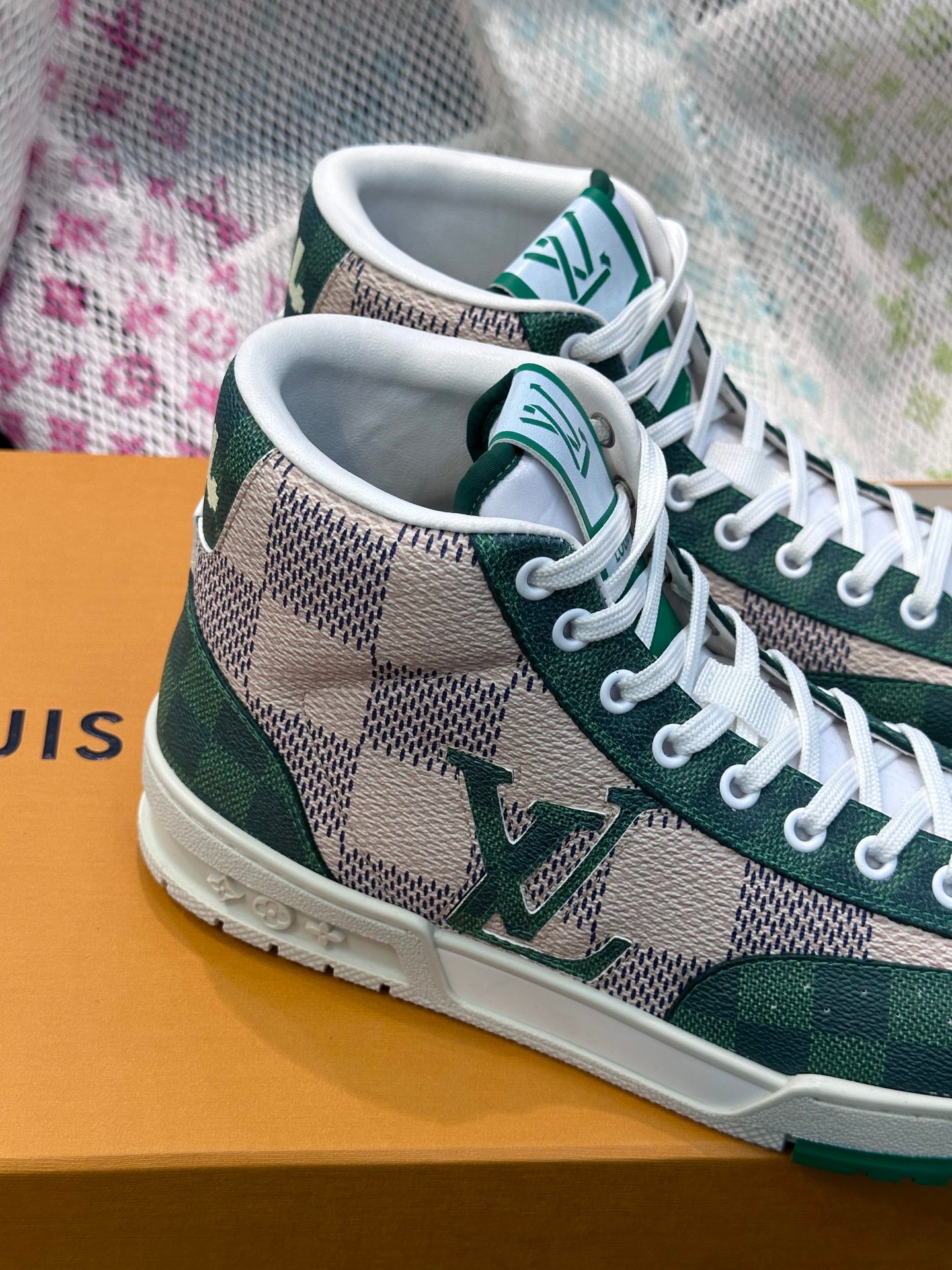 Louis Vuitton sneakers 212