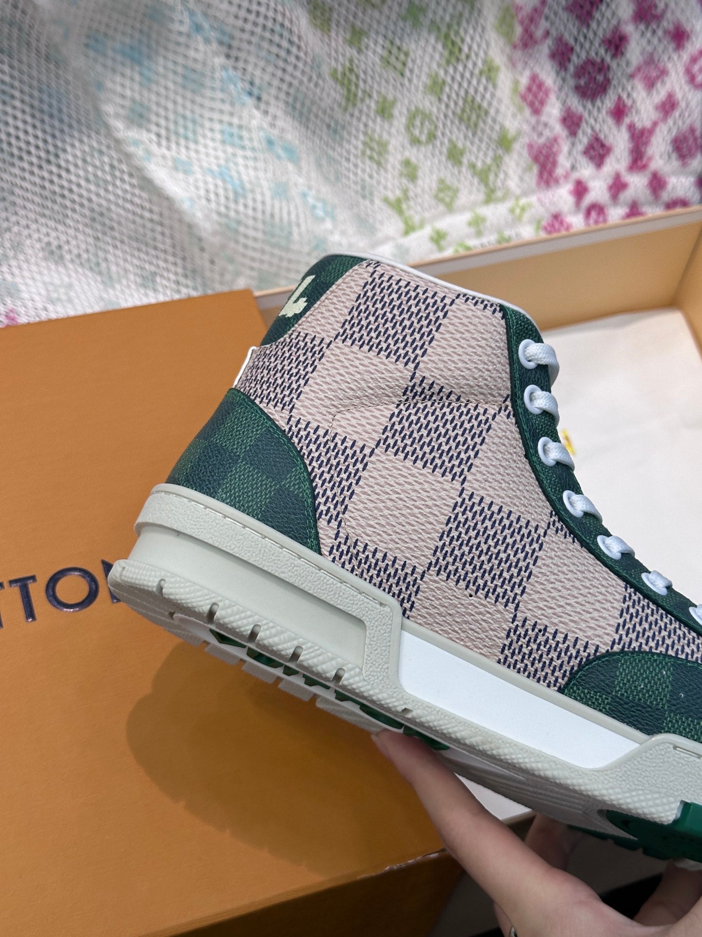 Louis Vuitton sneakers 212