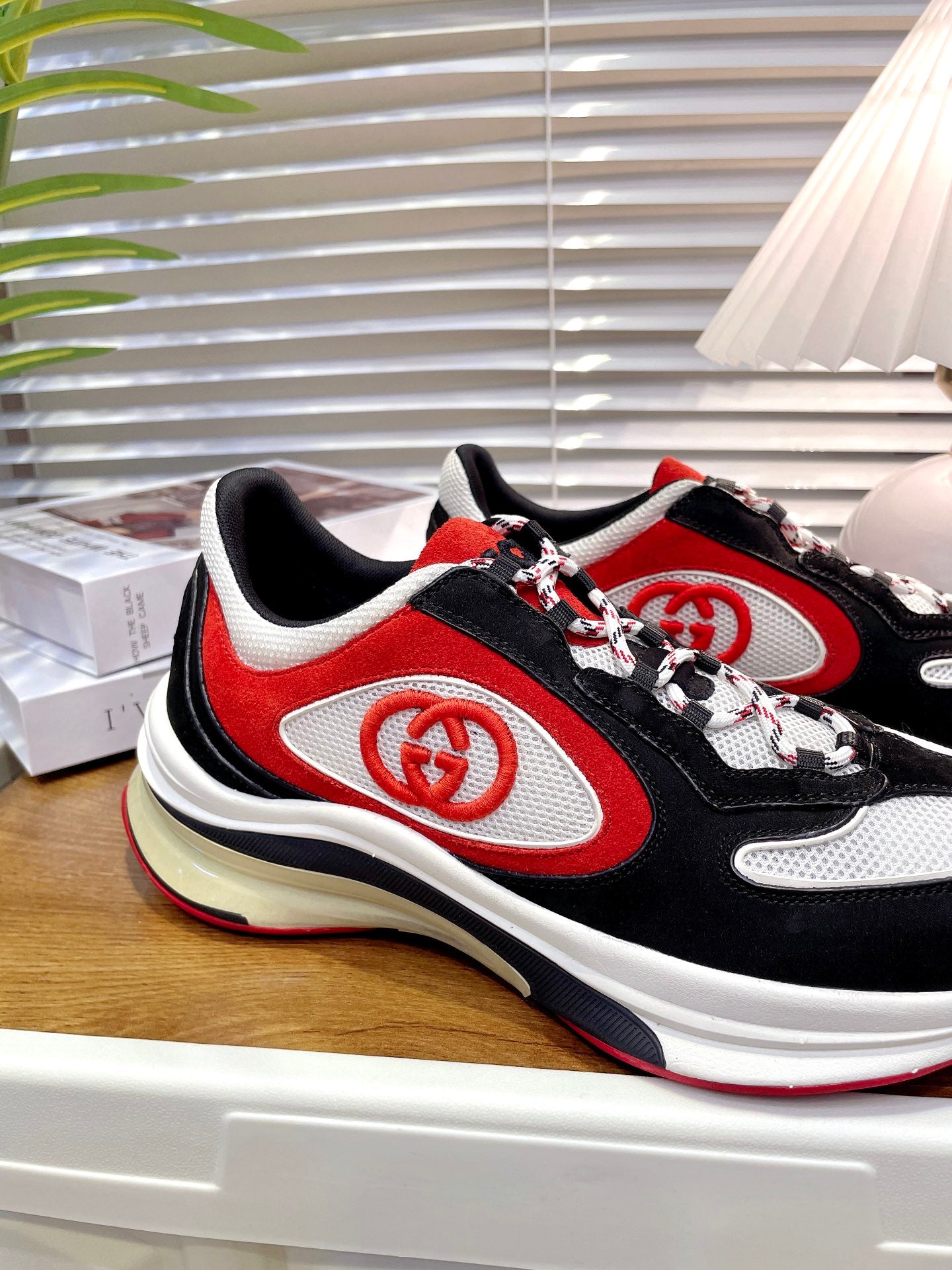 GUCCI sneakers 147