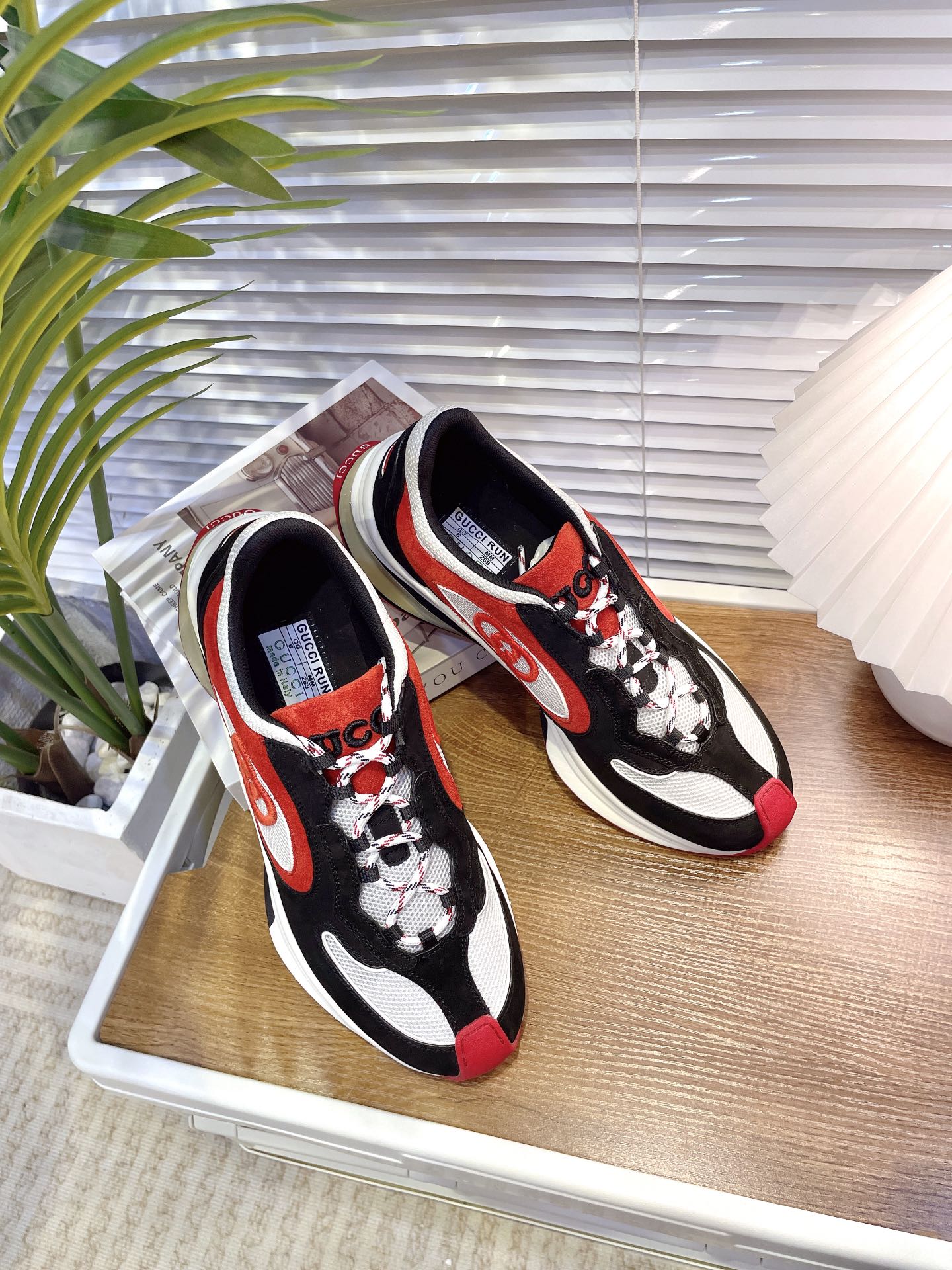 GUCCI sneakers 147