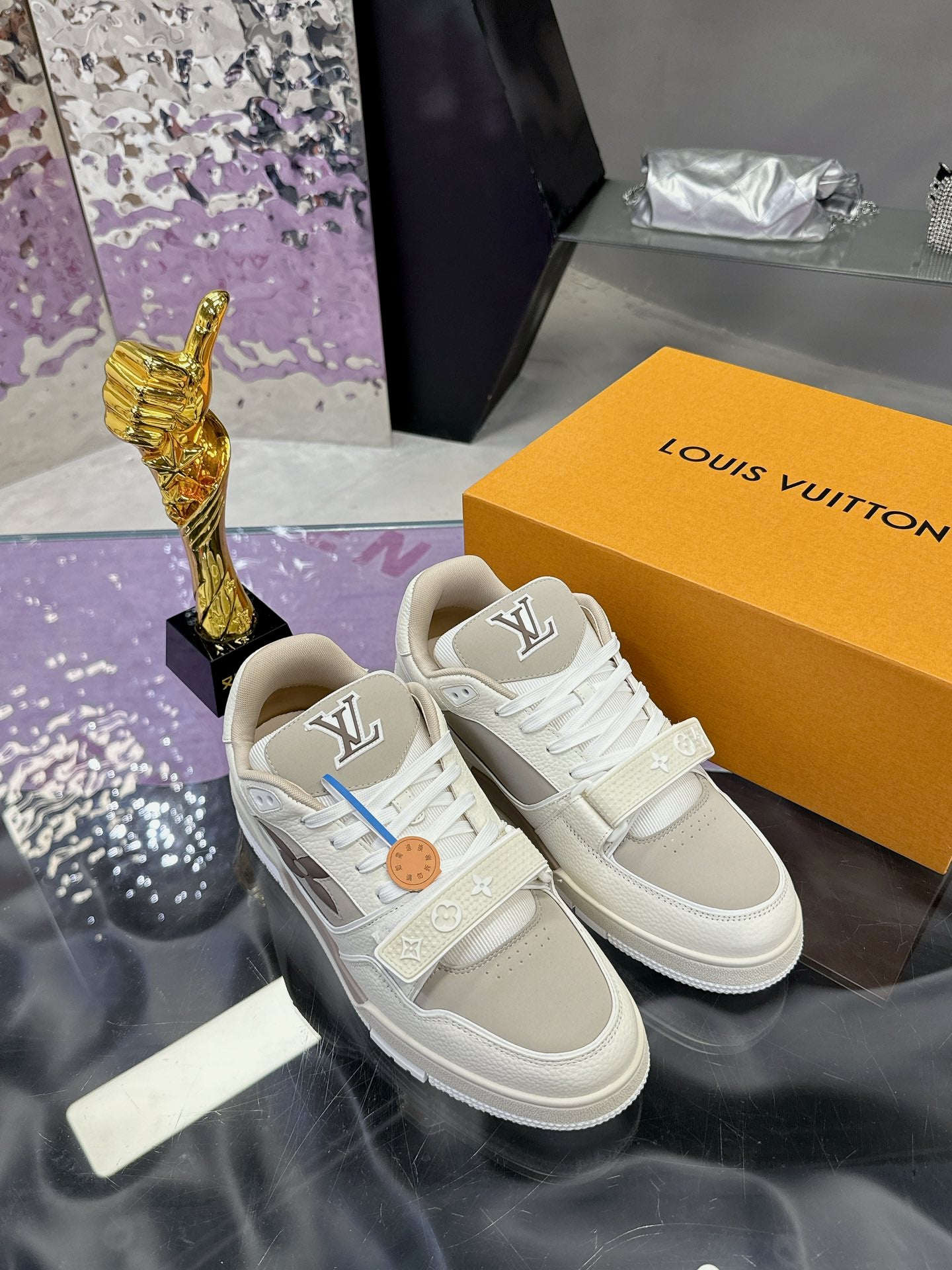 Louis Vuitton sneakers 213