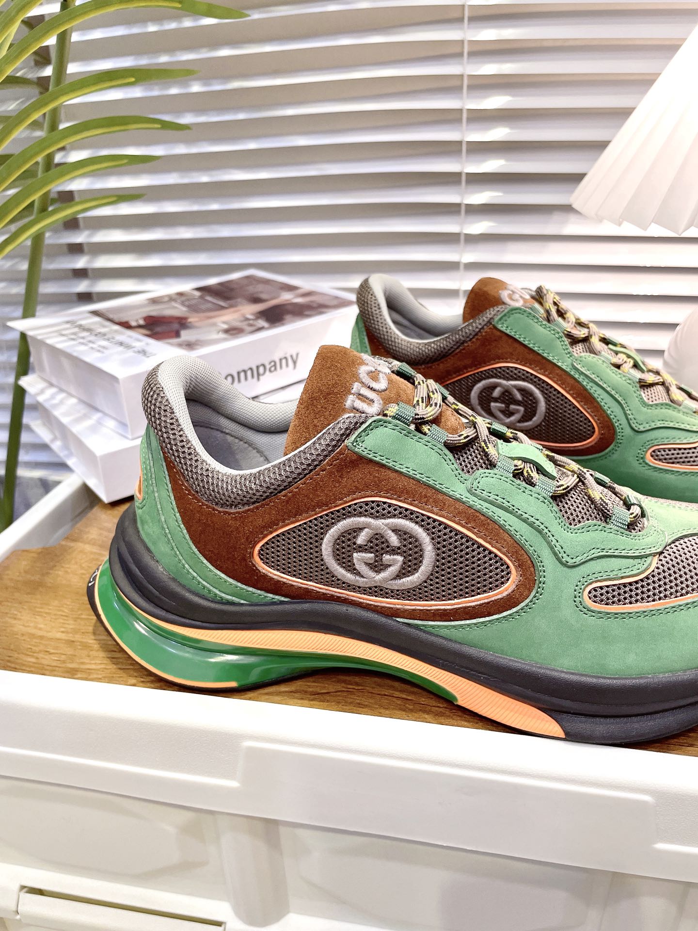 GUCCI sneakers 150