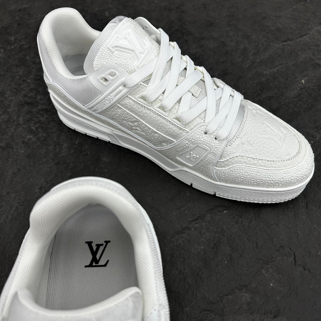 Louis Vuitton sneakers 216