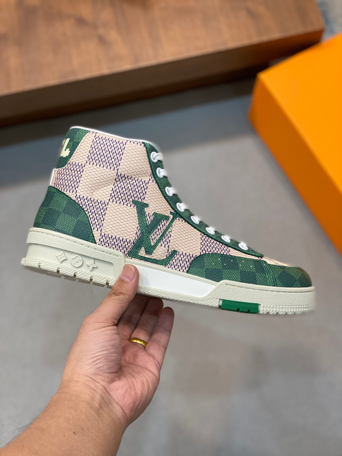 Louis Vuitton sneakers 219