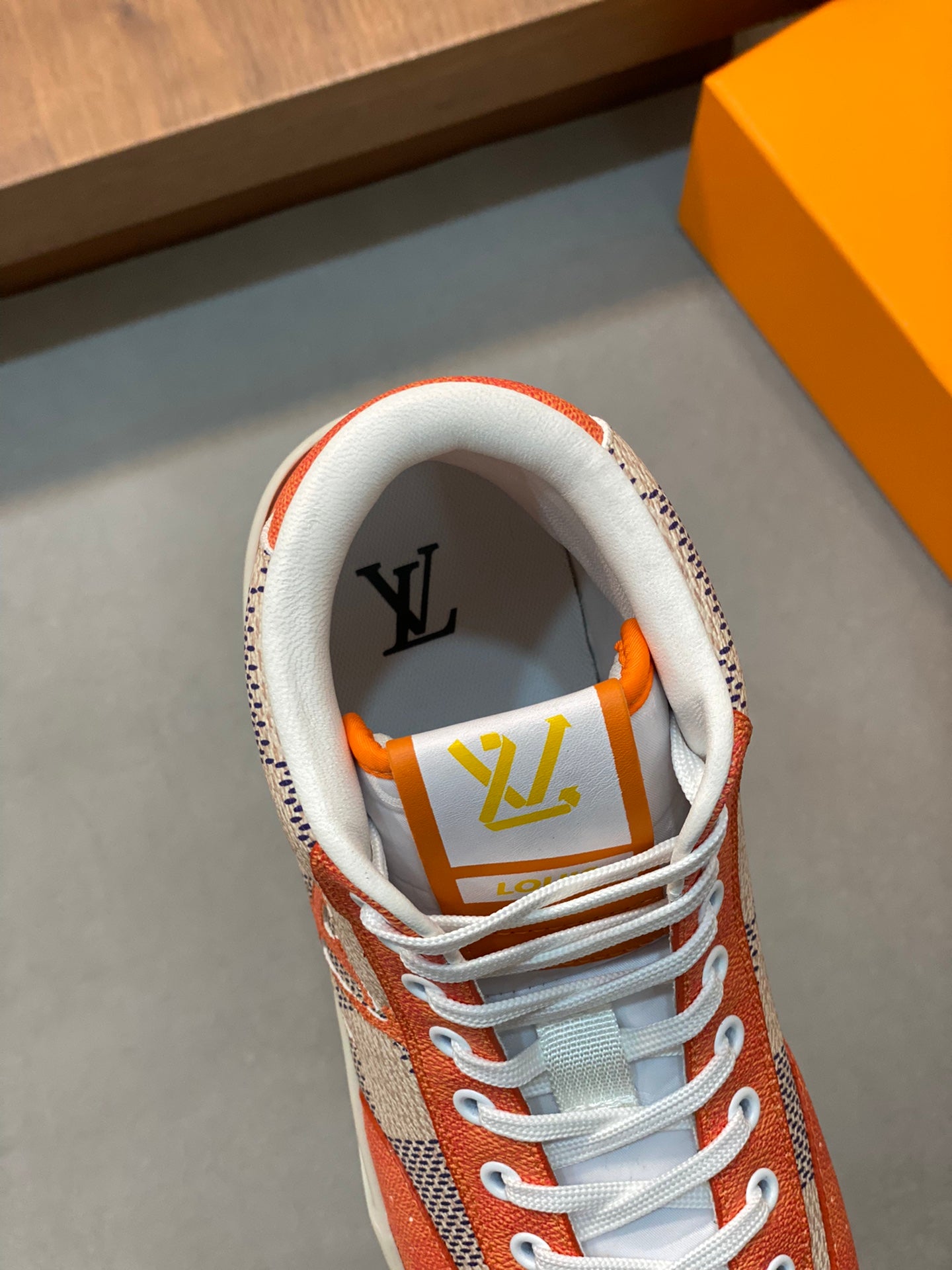 Louis Vuitton sneakers 220