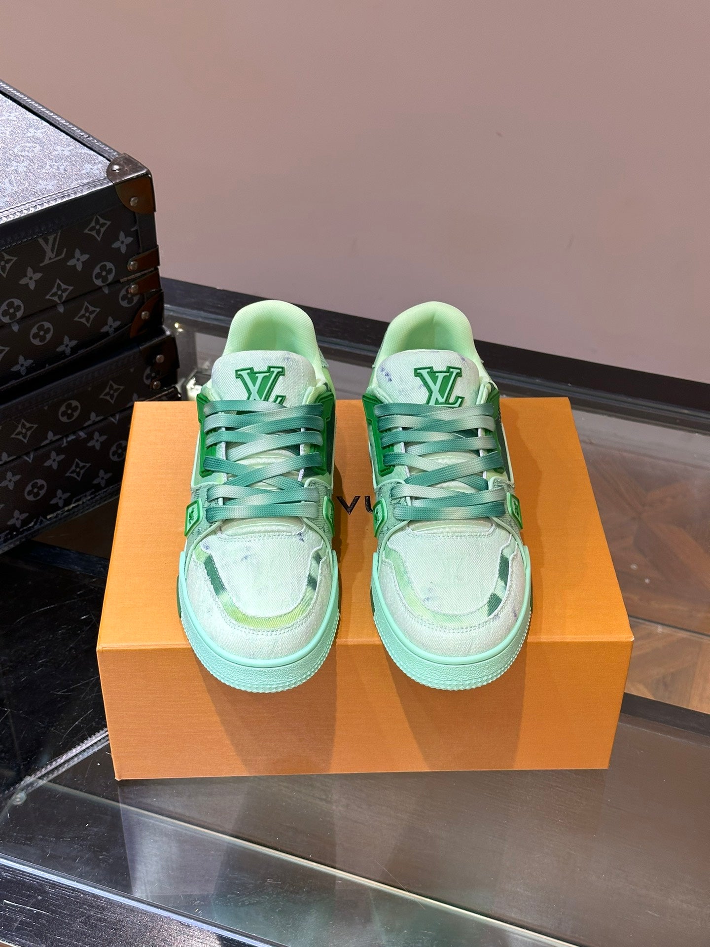 Louis Vuitton sneakers 222