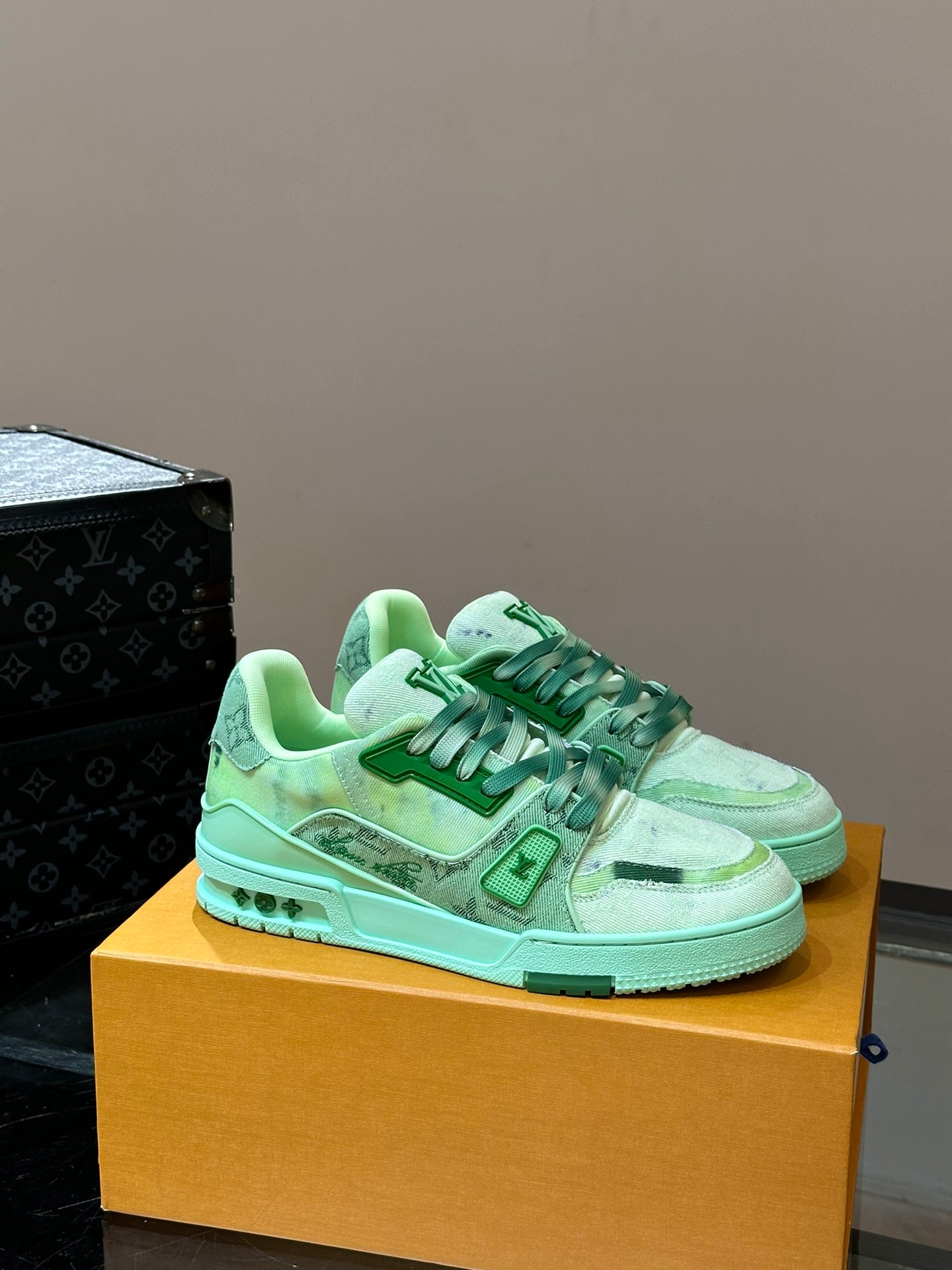 Louis Vuitton sneakers 222