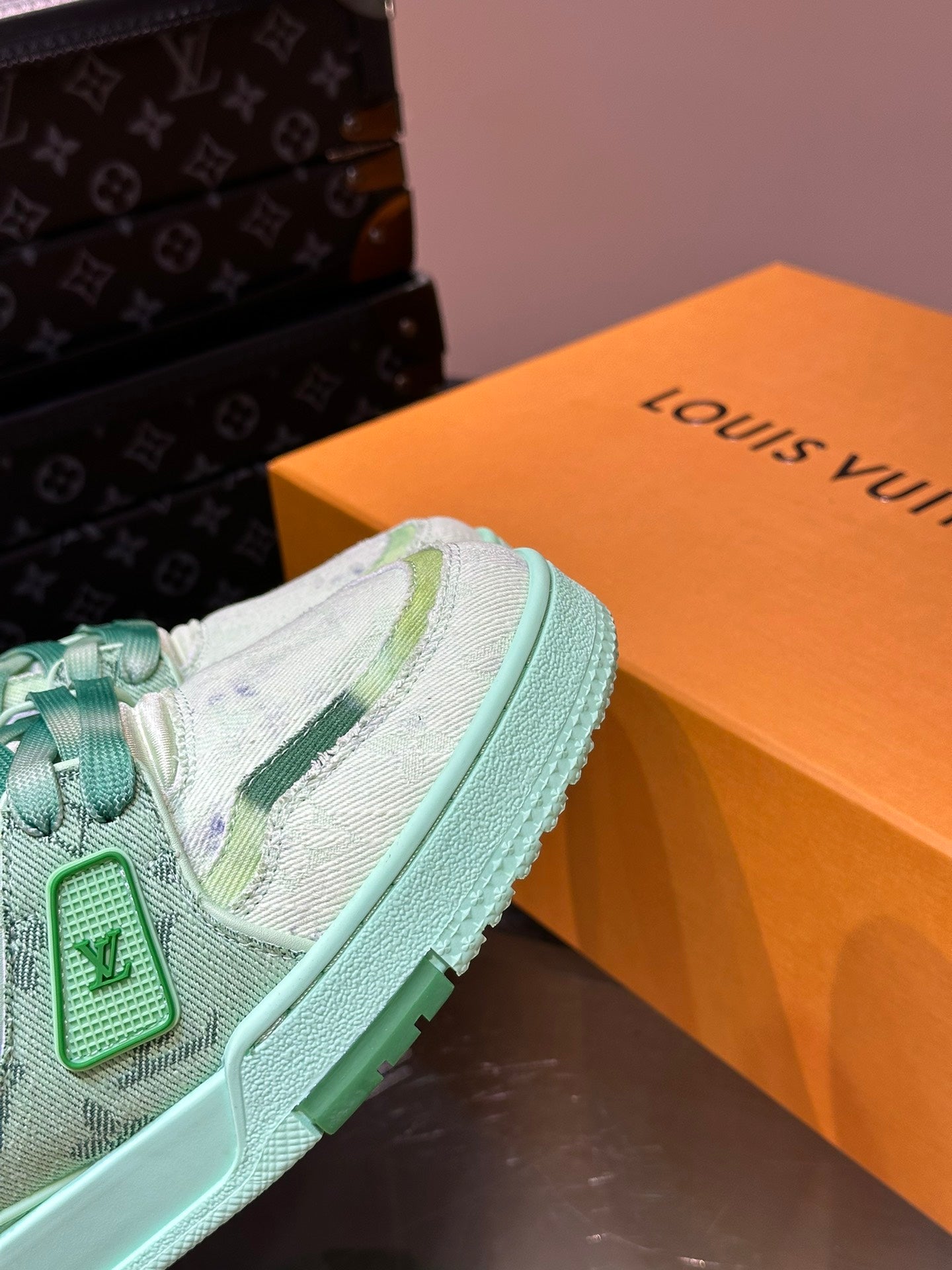 Louis Vuitton sneakers 222