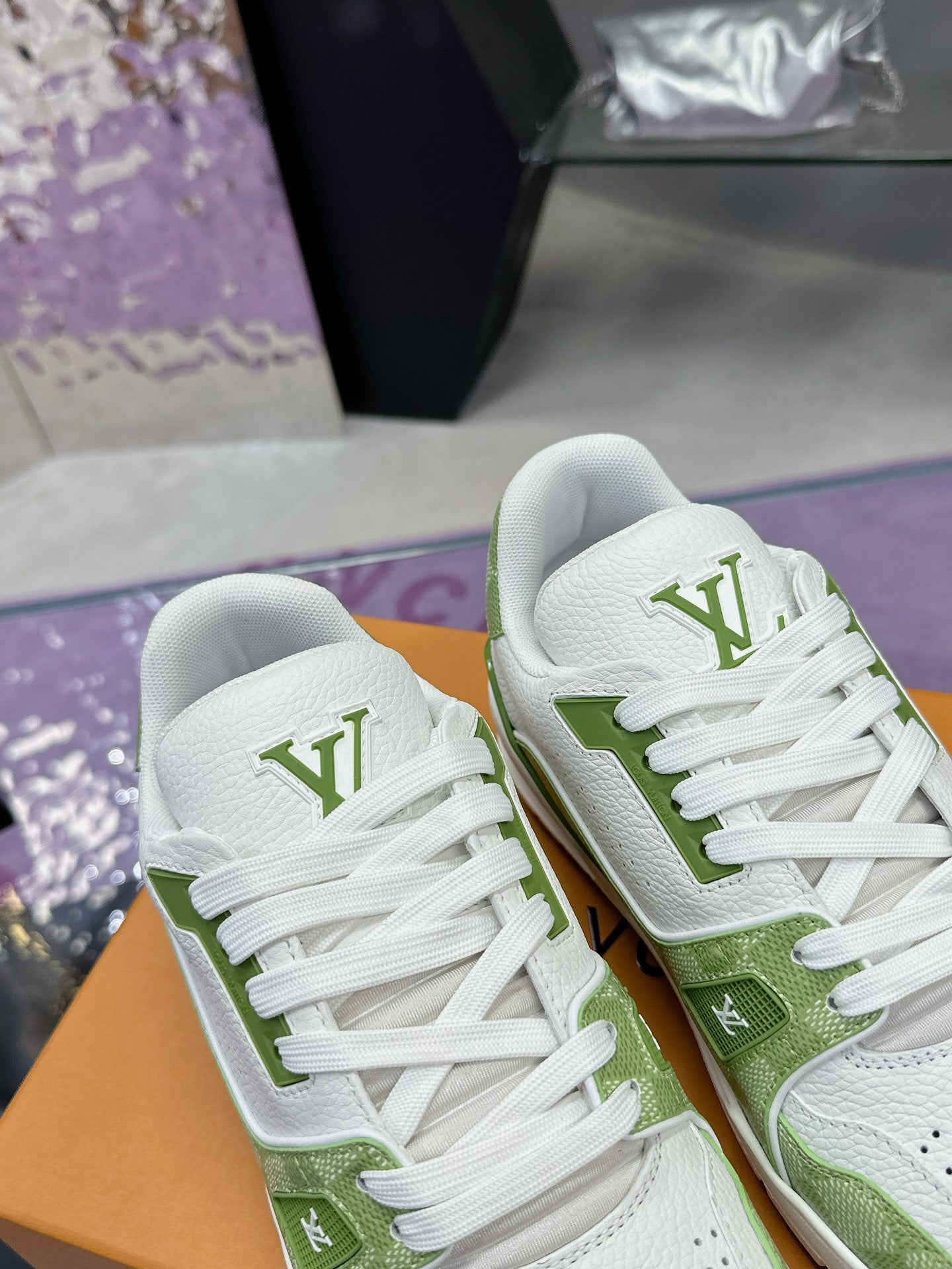 Louis Vuitton sneakers 226