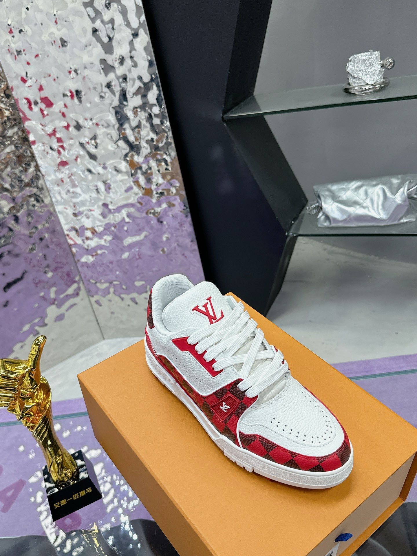Louis Vuitton sneakers 227