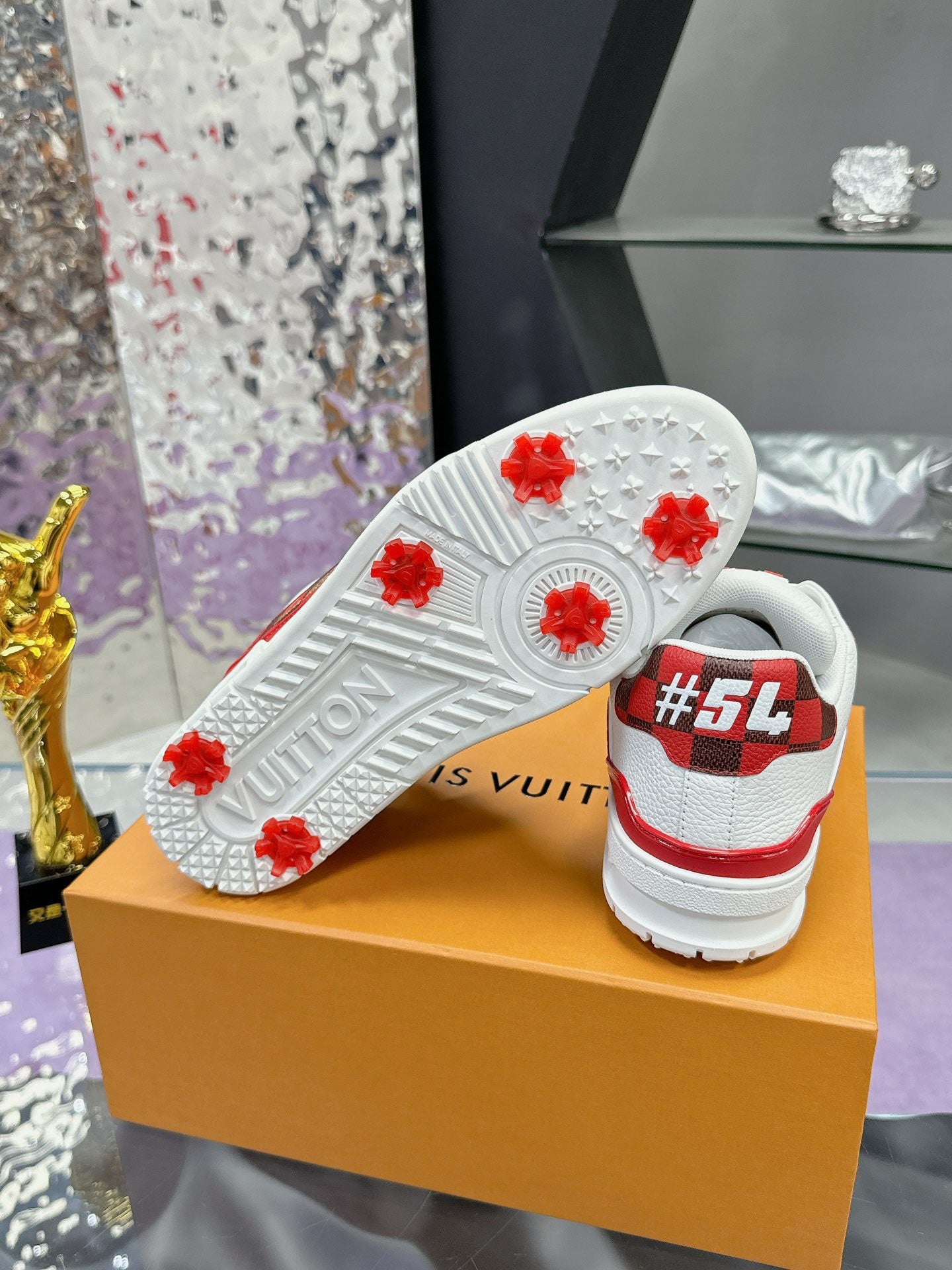 Louis Vuitton sneakers 227