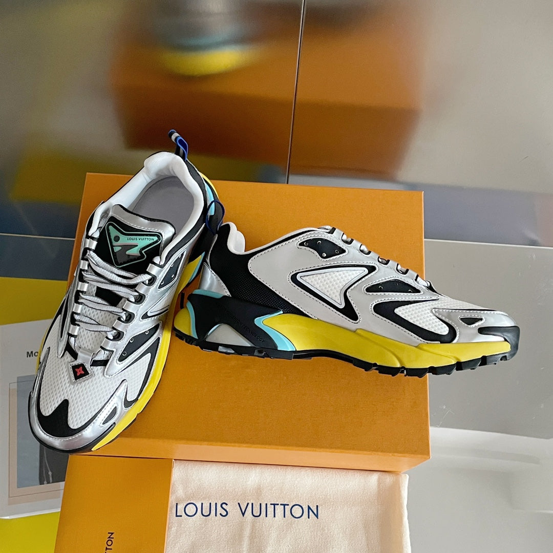 Louis Vuitton sneakers 240