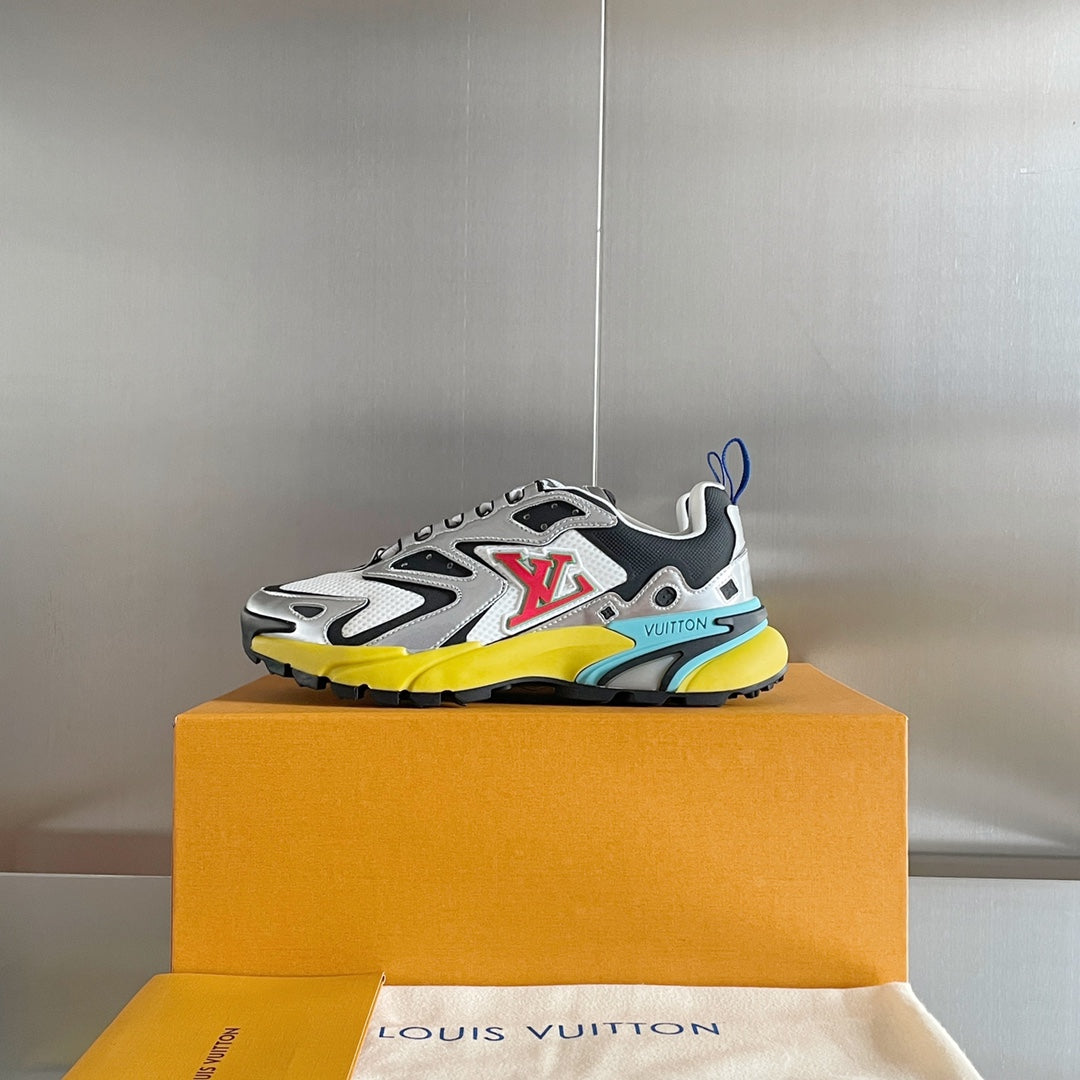 Louis Vuitton sneakers 240