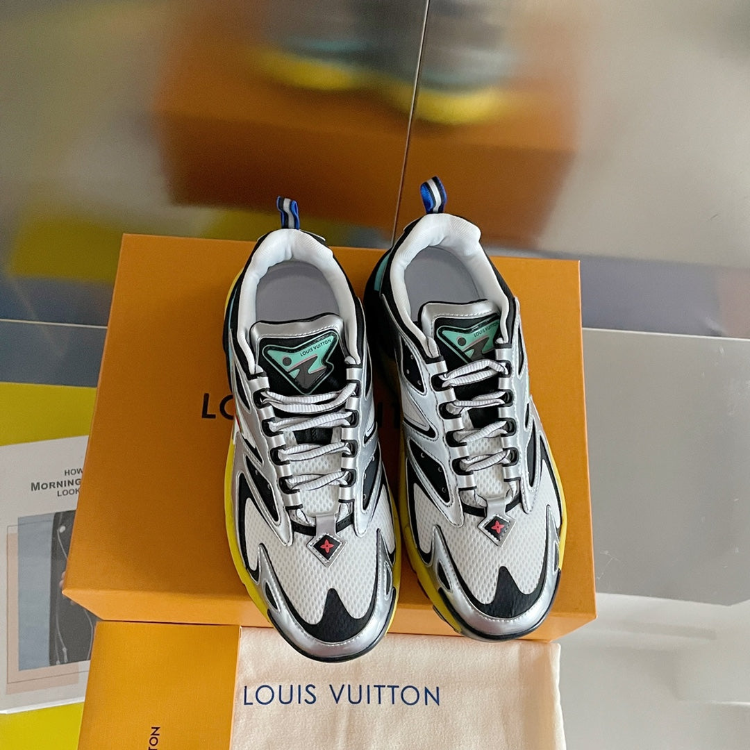 Louis Vuitton sneakers 240