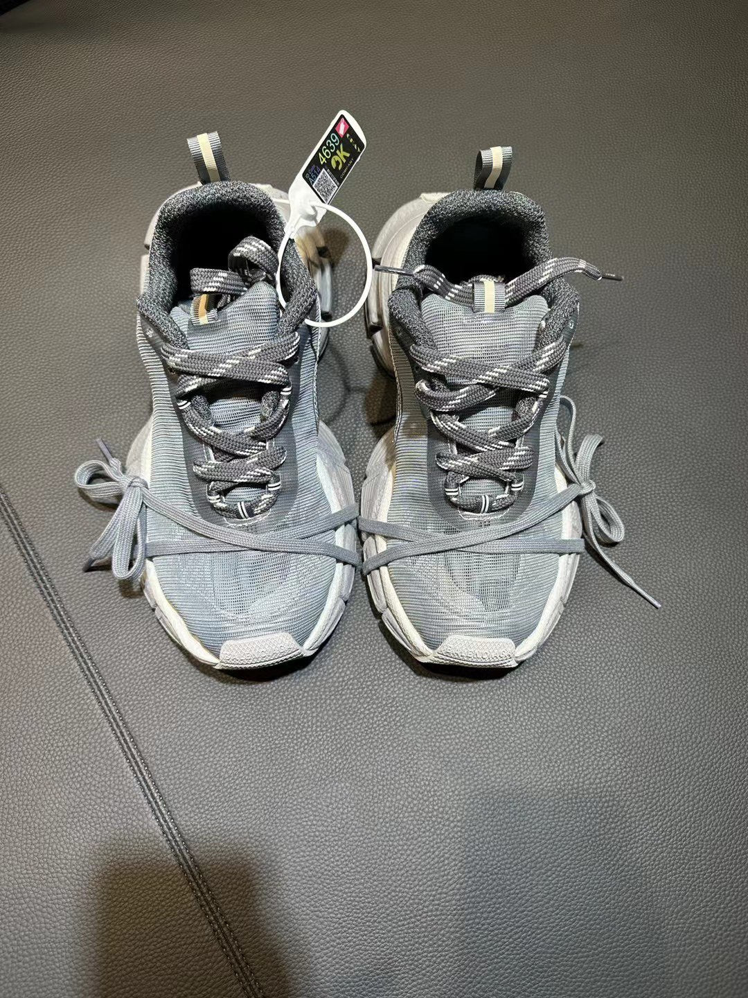 Balenciaga sneakers 33