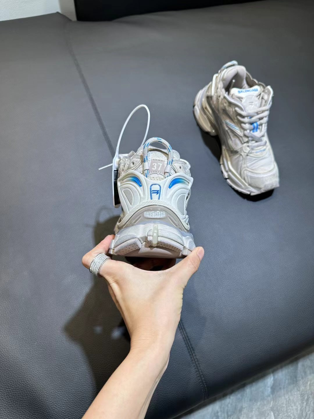 Balenciaga sneakers 34