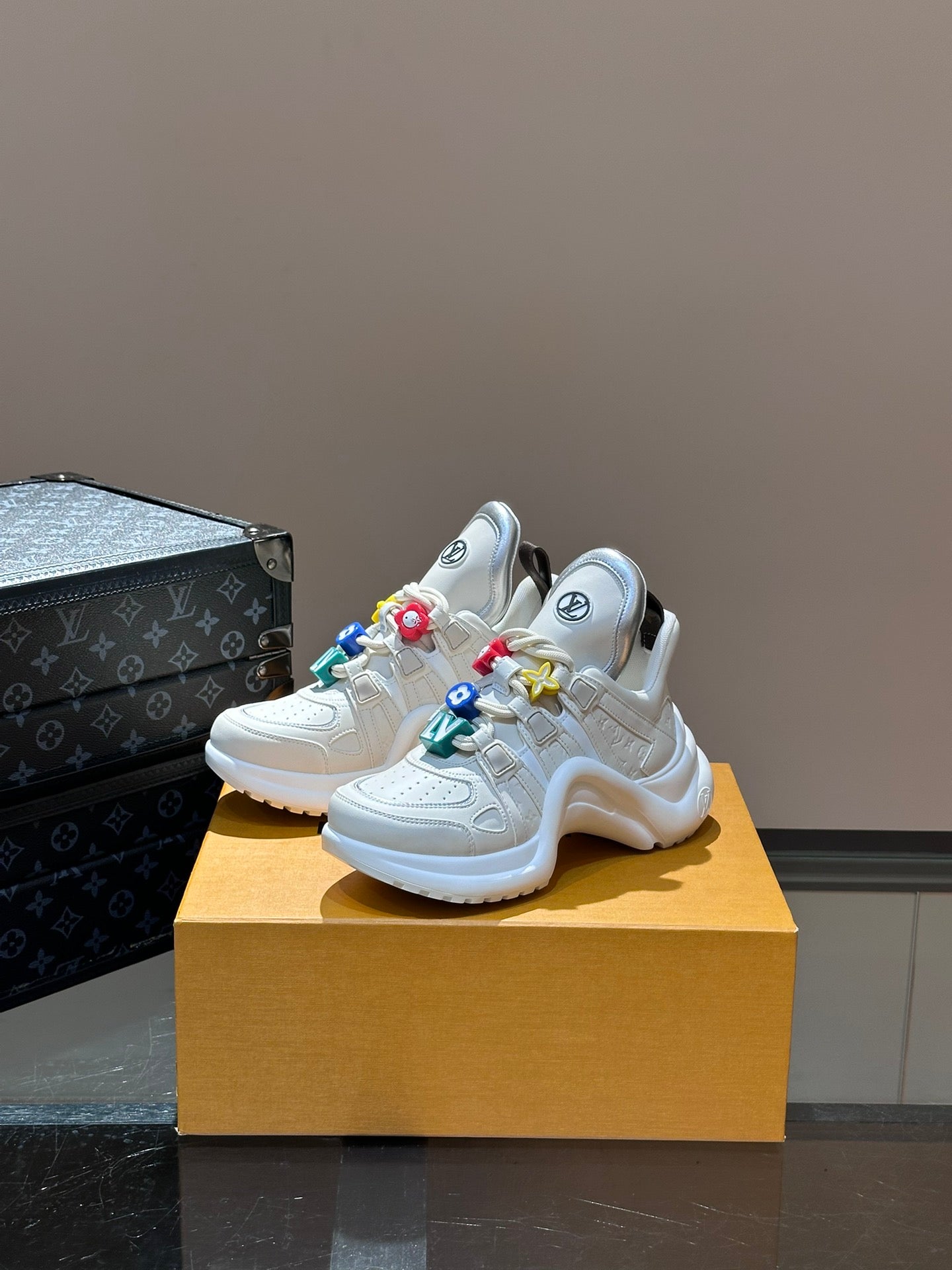Louis Vuitton sneakers 252