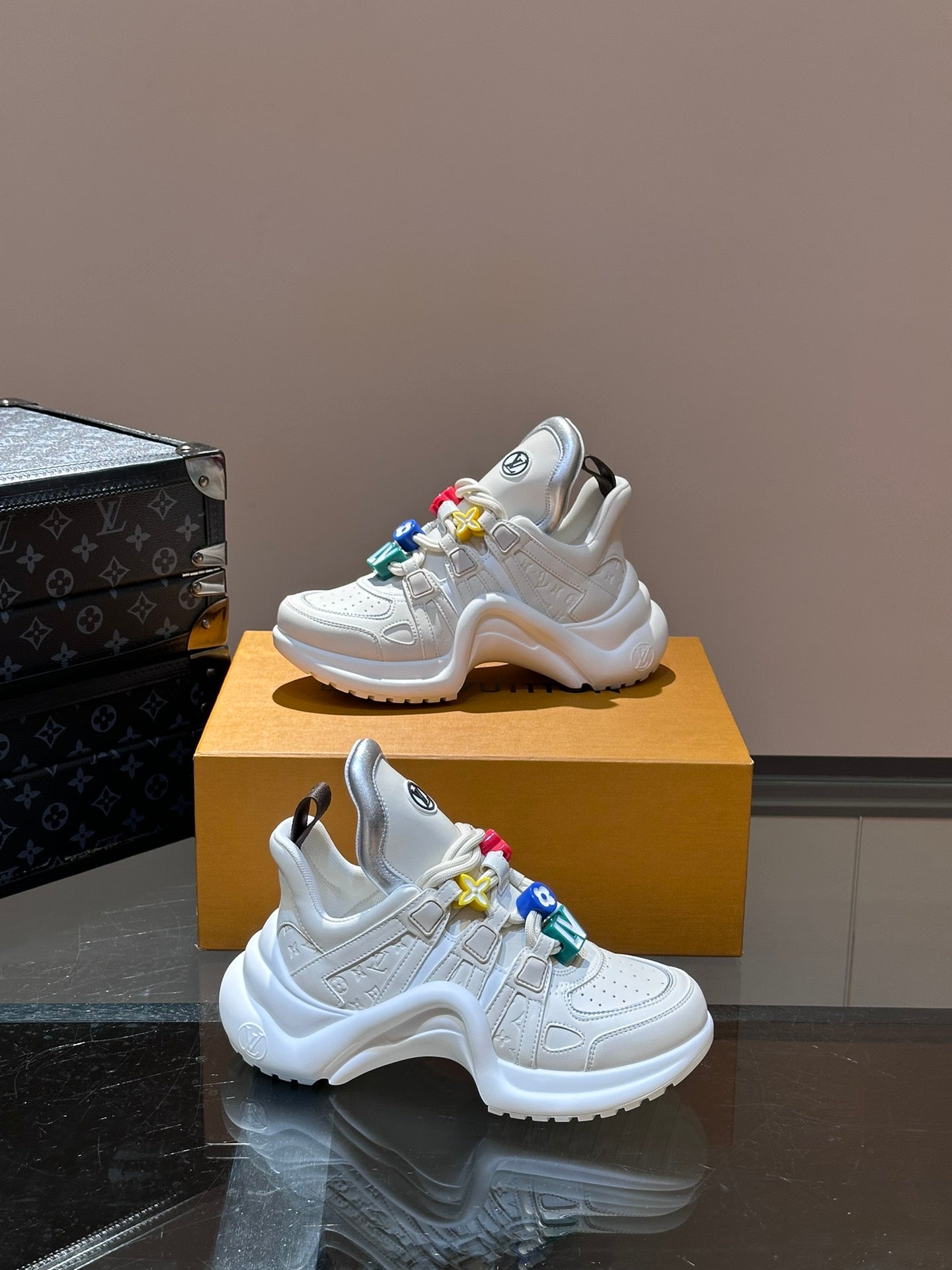 Louis Vuitton sneakers 252