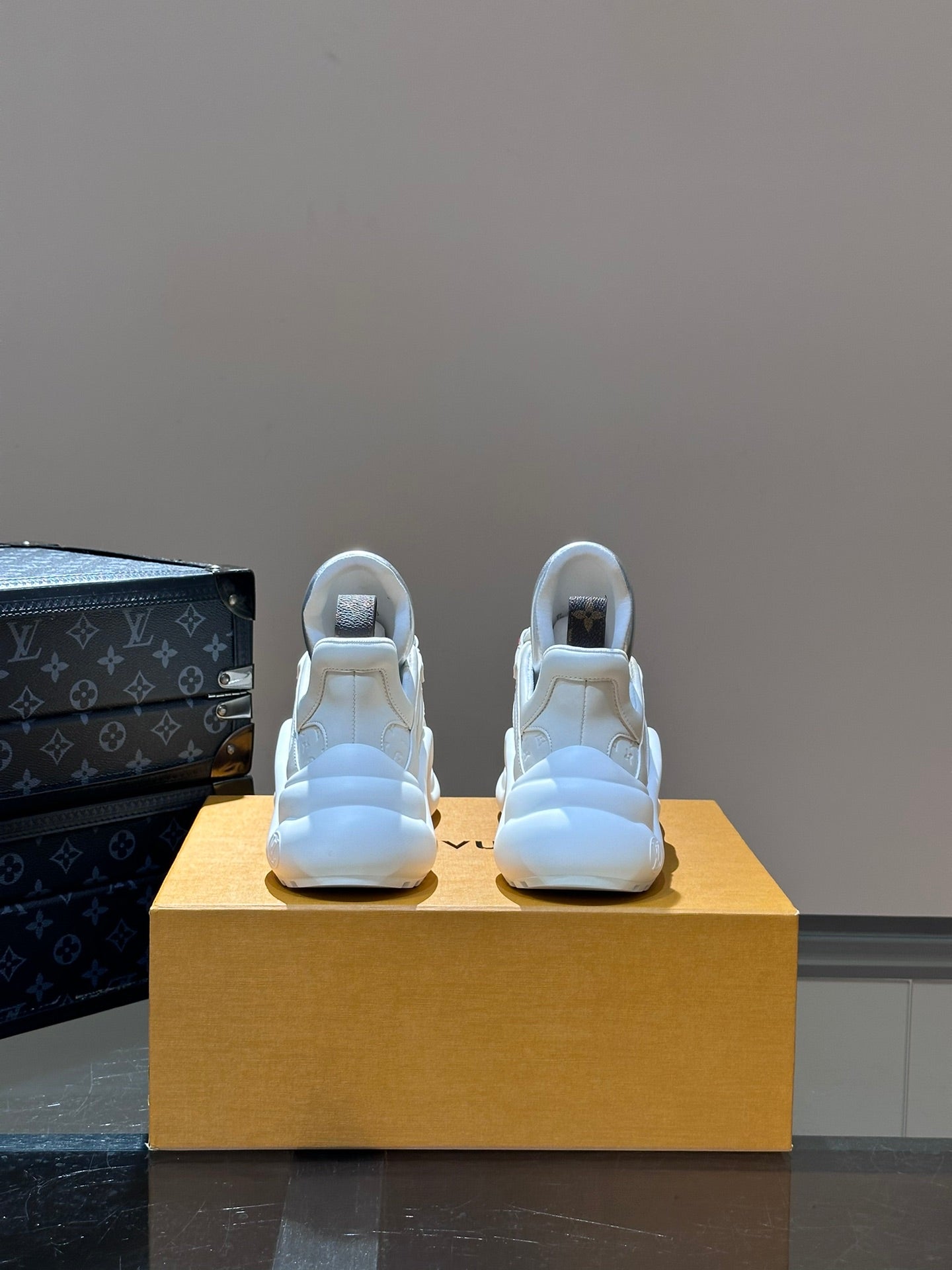 Louis Vuitton sneakers 252
