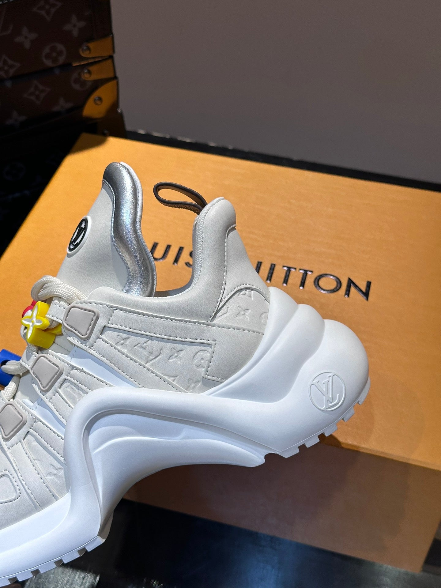 Louis Vuitton sneakers 252