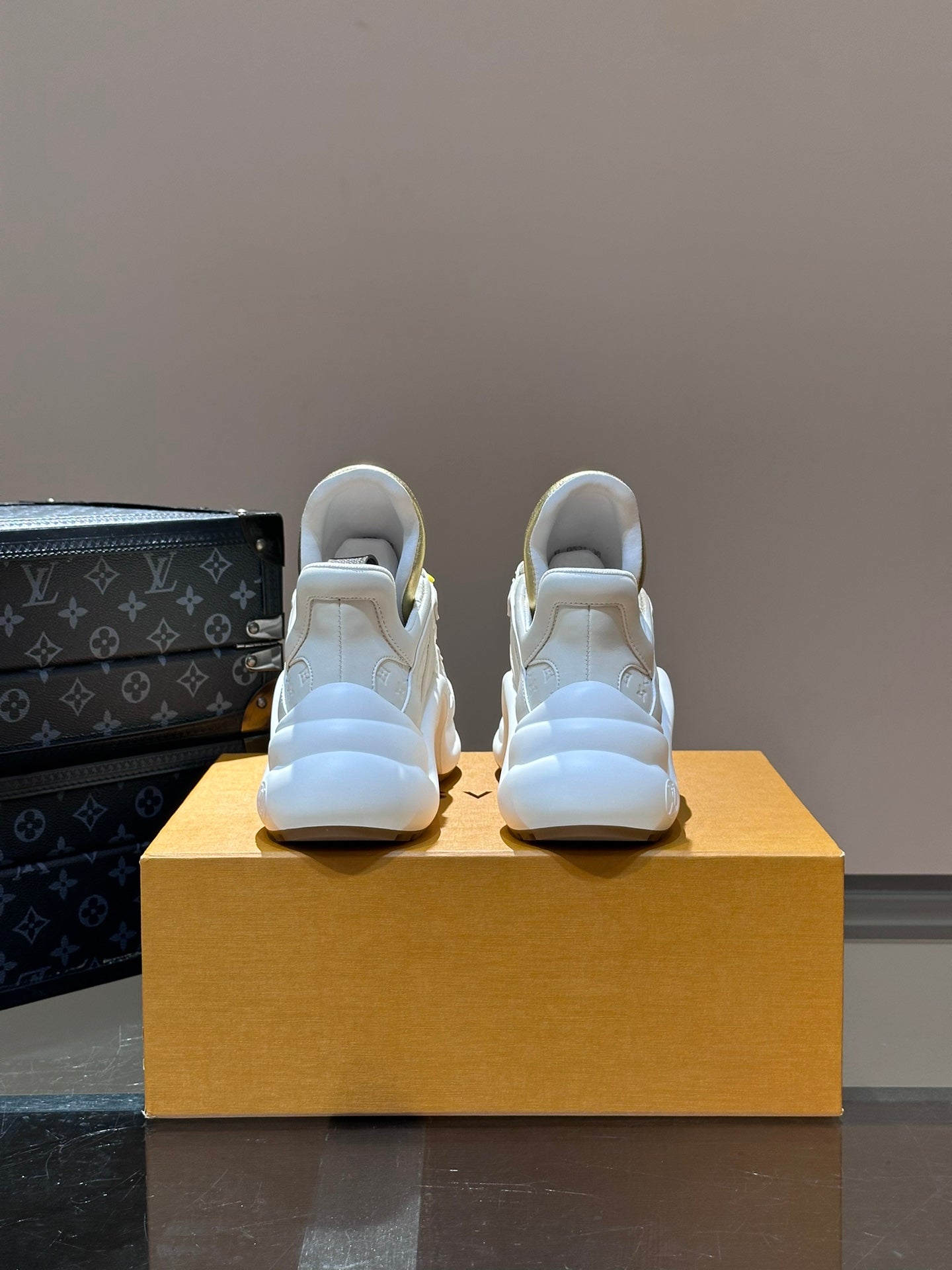 Louis Vuitton sneakers 254