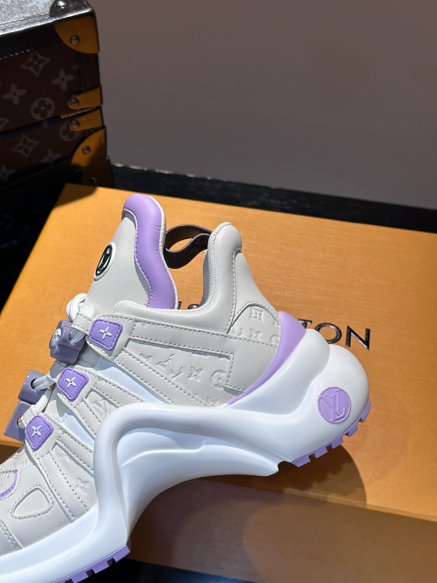 Louis Vuitton sneakers 255