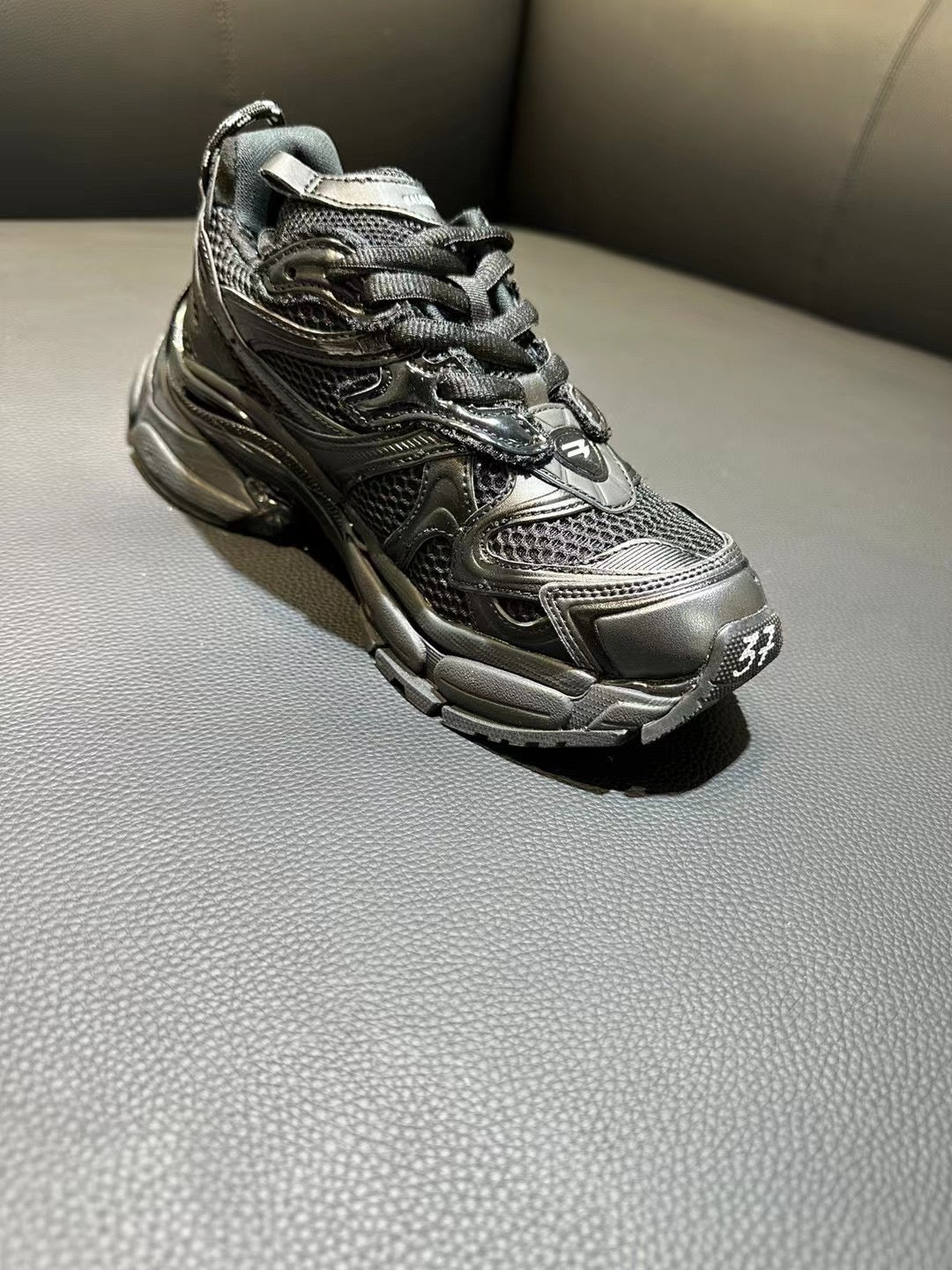 Balenciaga sneakers 37