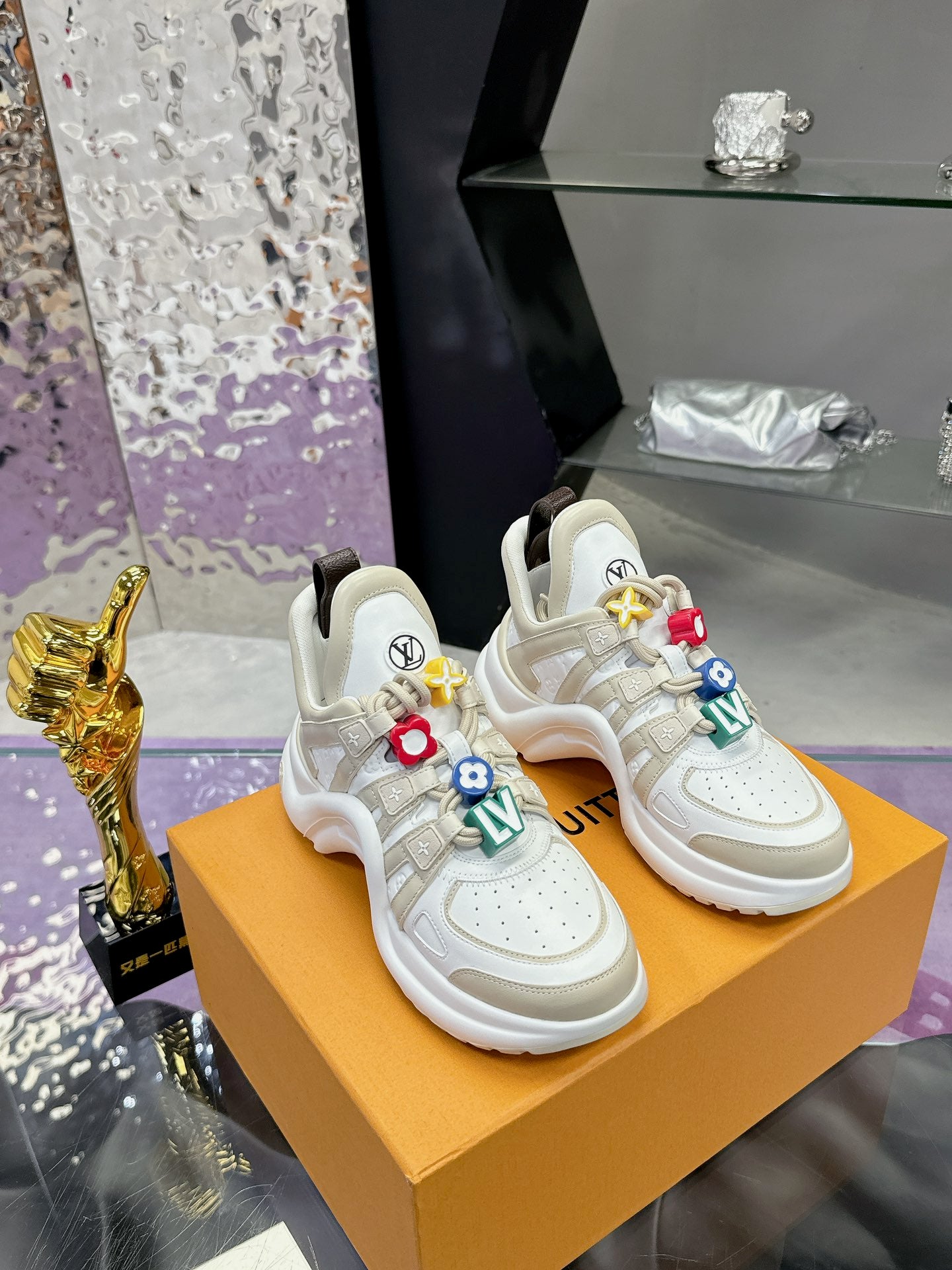 Louis Vuitton sneakers 257