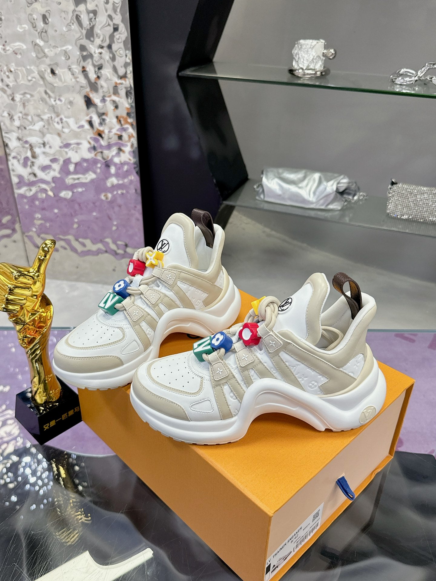 Louis Vuitton sneakers 257