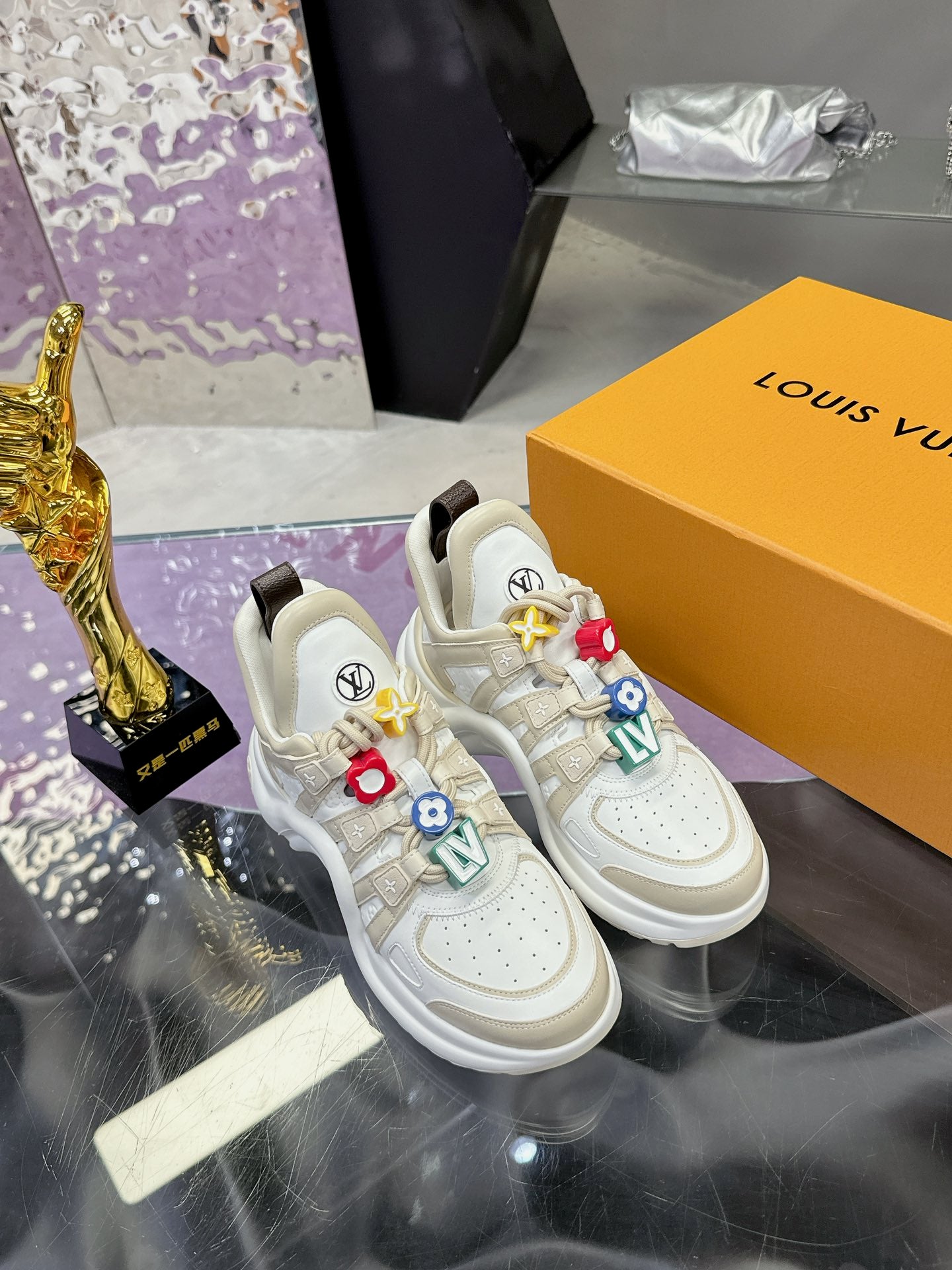 Louis Vuitton sneakers 257