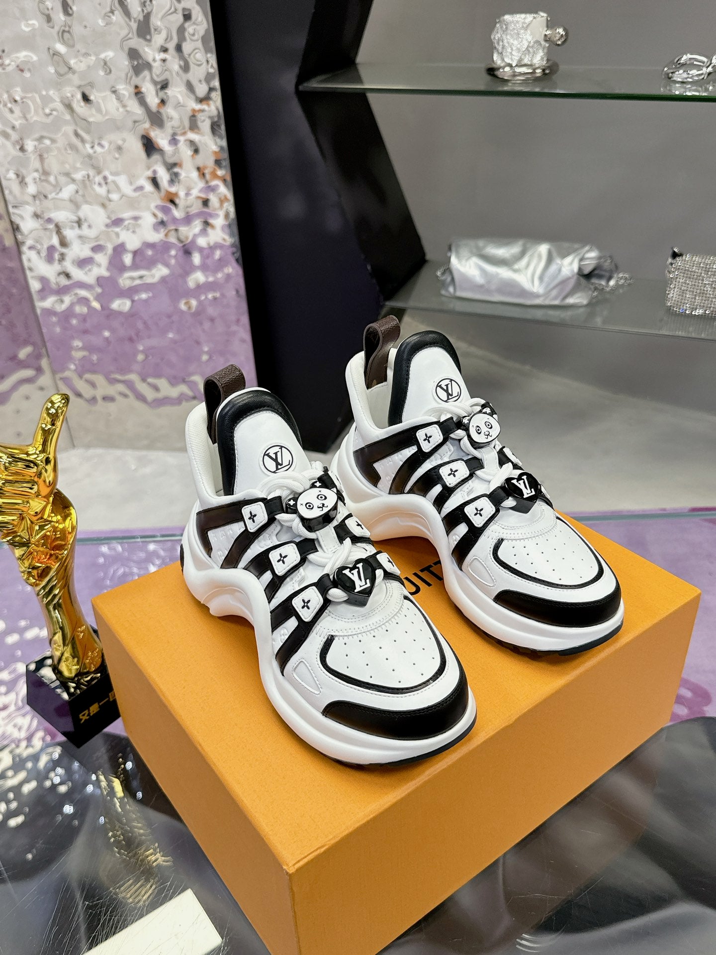 Louis Vuitton sneakers 258