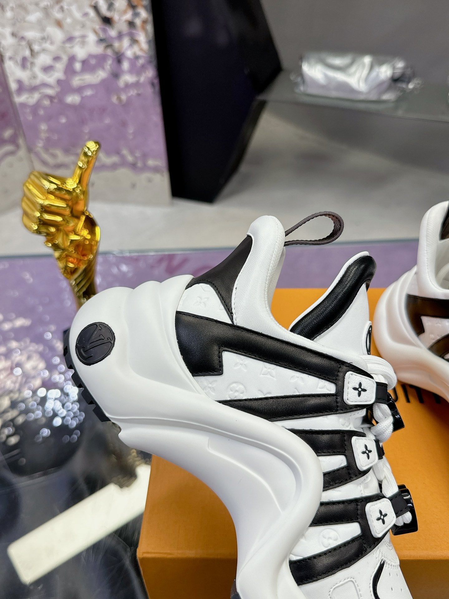 Louis Vuitton sneakers 258