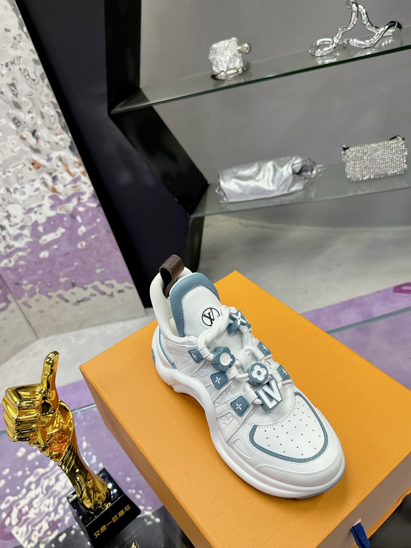 Louis Vuitton sneakers 259