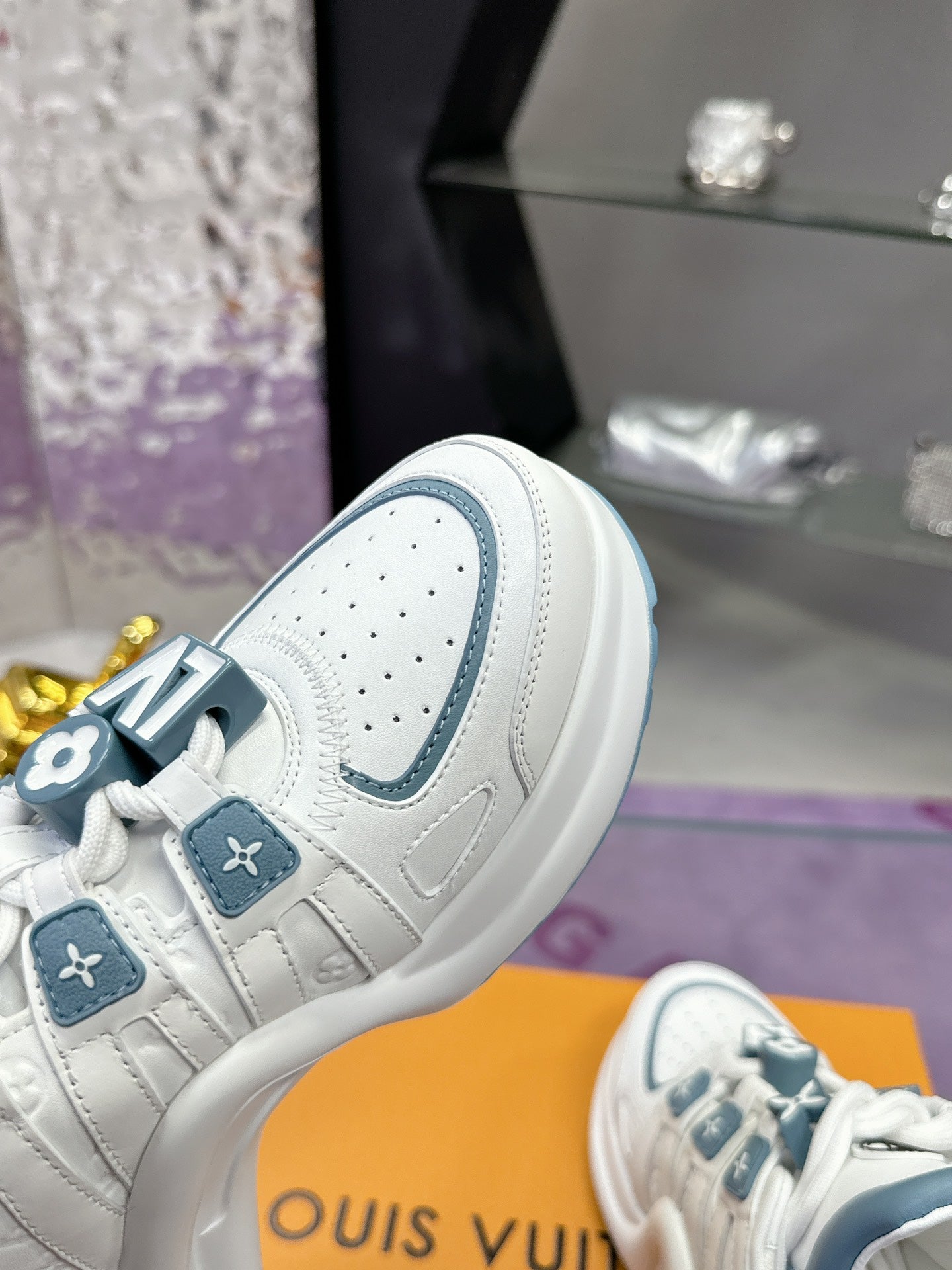 Louis Vuitton sneakers 259
