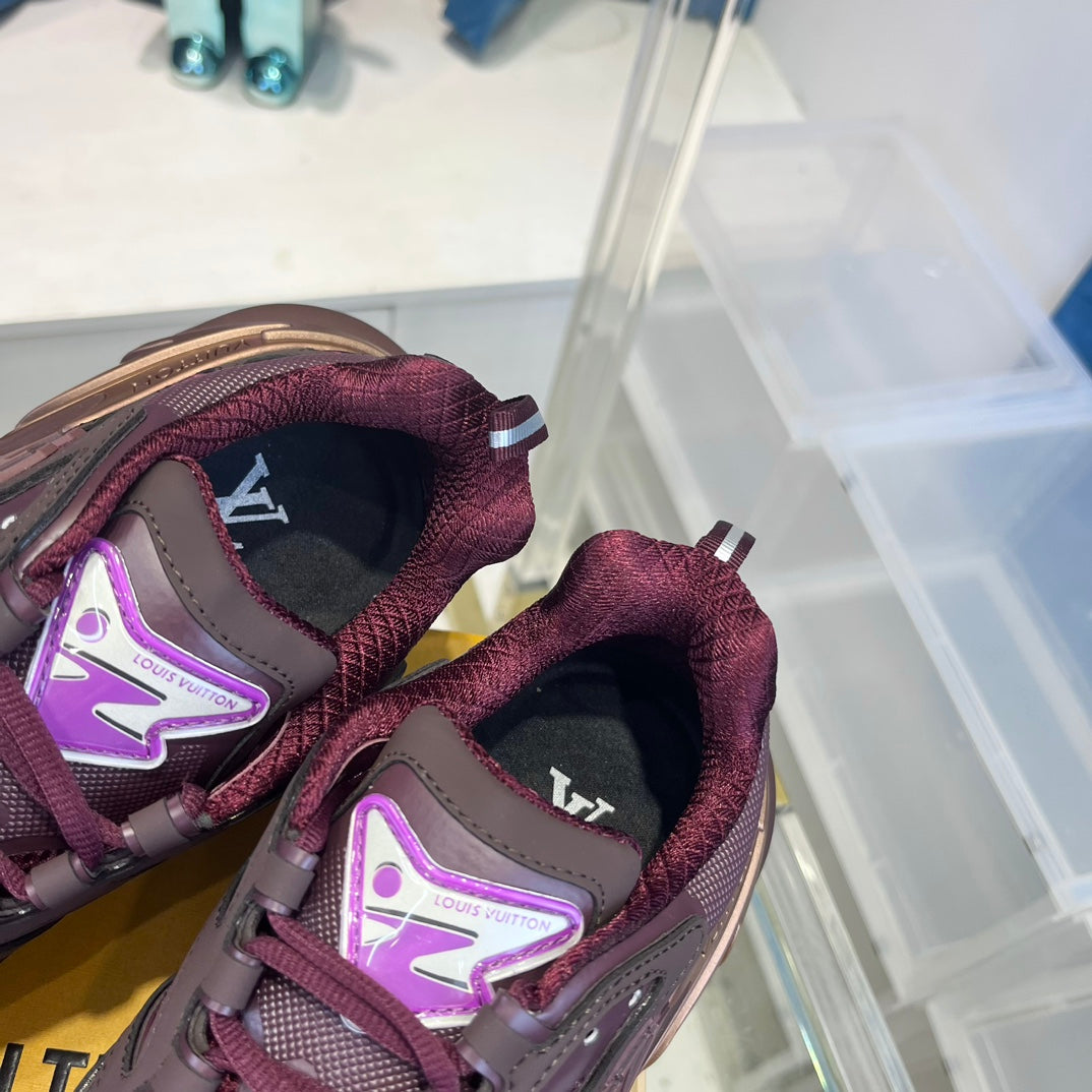 Louis Vuitton sneakers 261