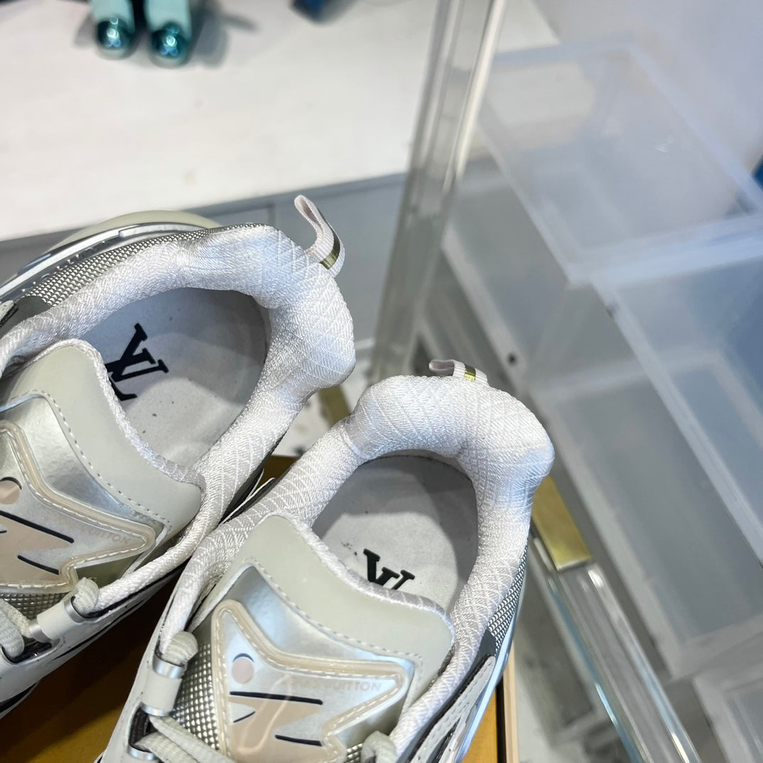 Louis Vuitton sneakers 262