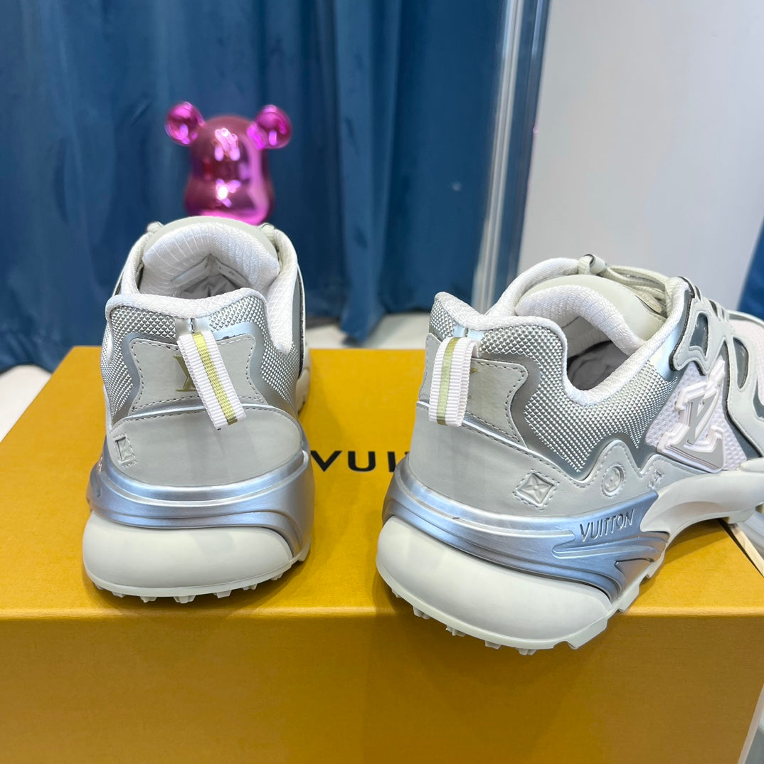 Louis Vuitton sneakers 262