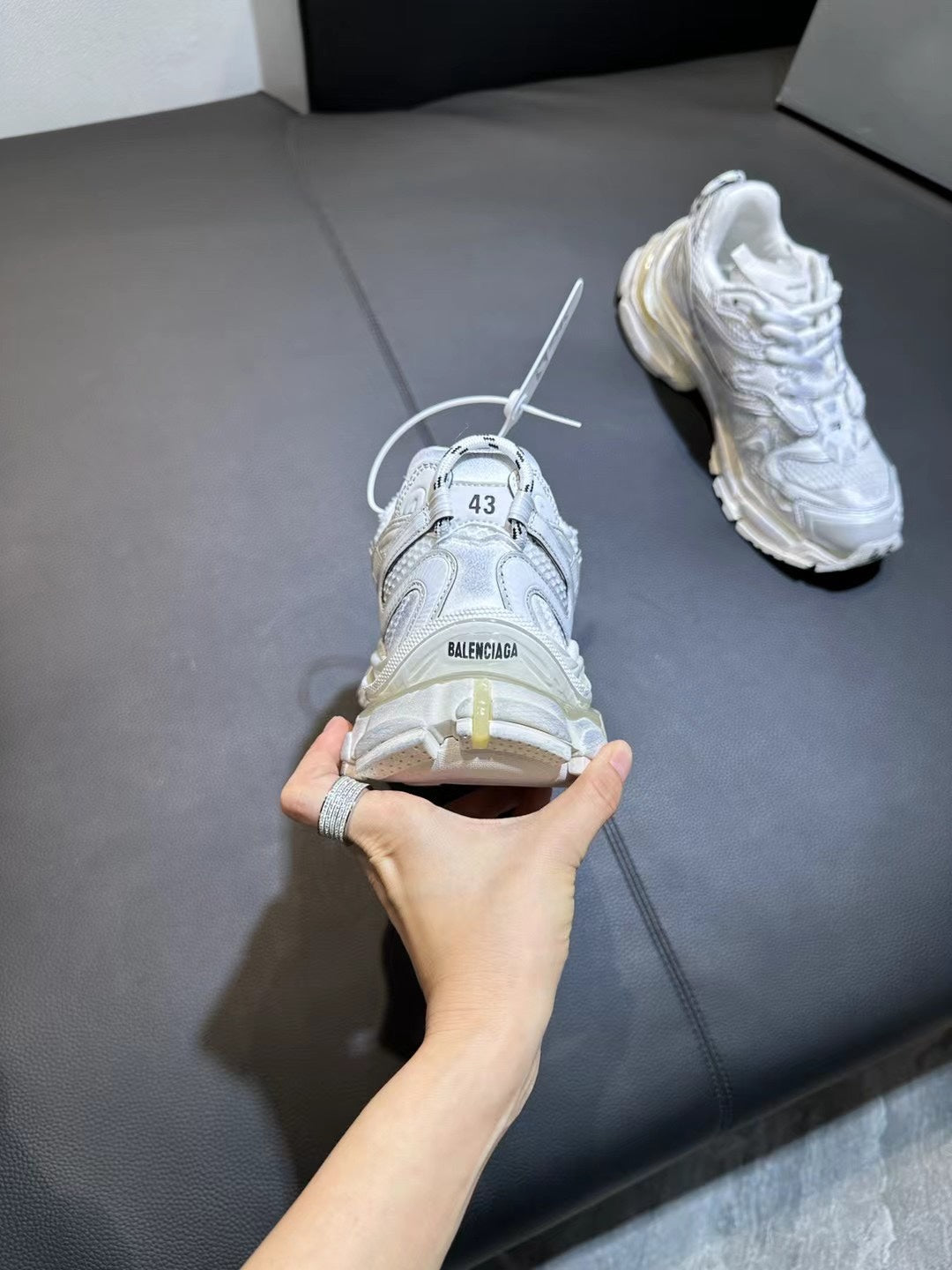 Balenciaga sneakers 42