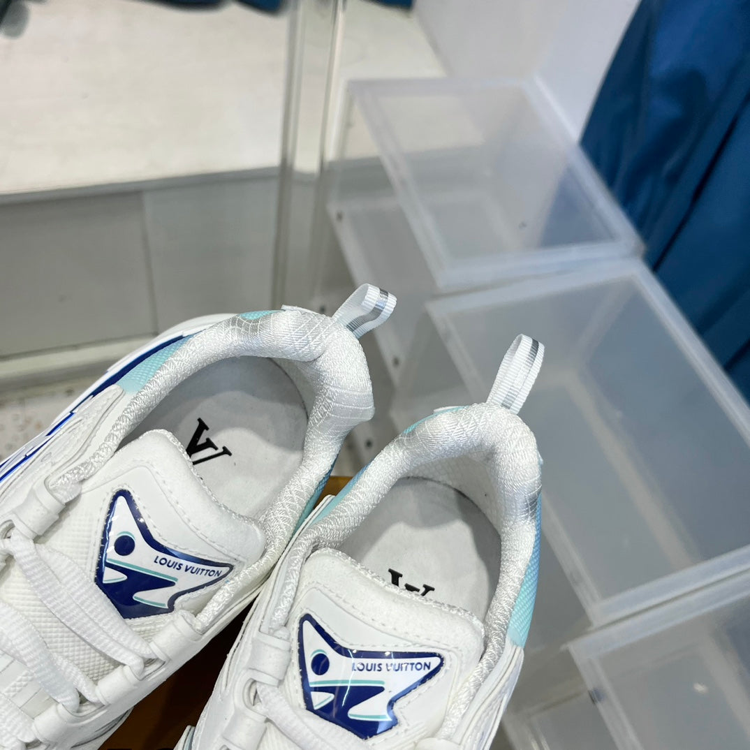 Louis Vuitton sneakers 266