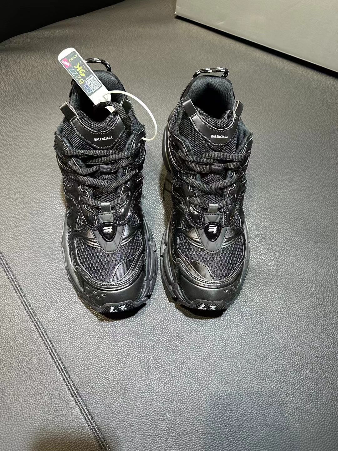 Balenciaga sneakers 44