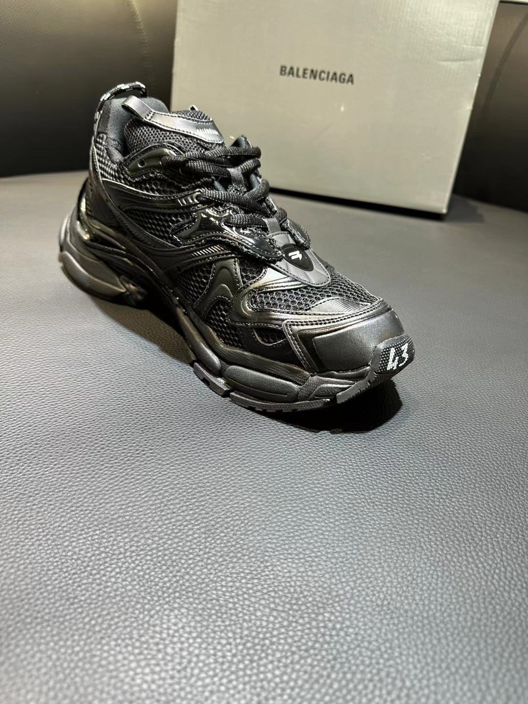 Balenciaga sneakers 44