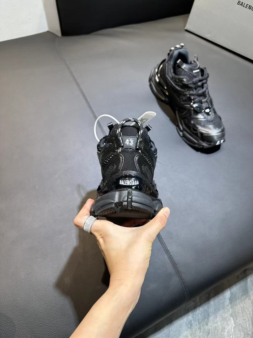 Balenciaga sneakers 44