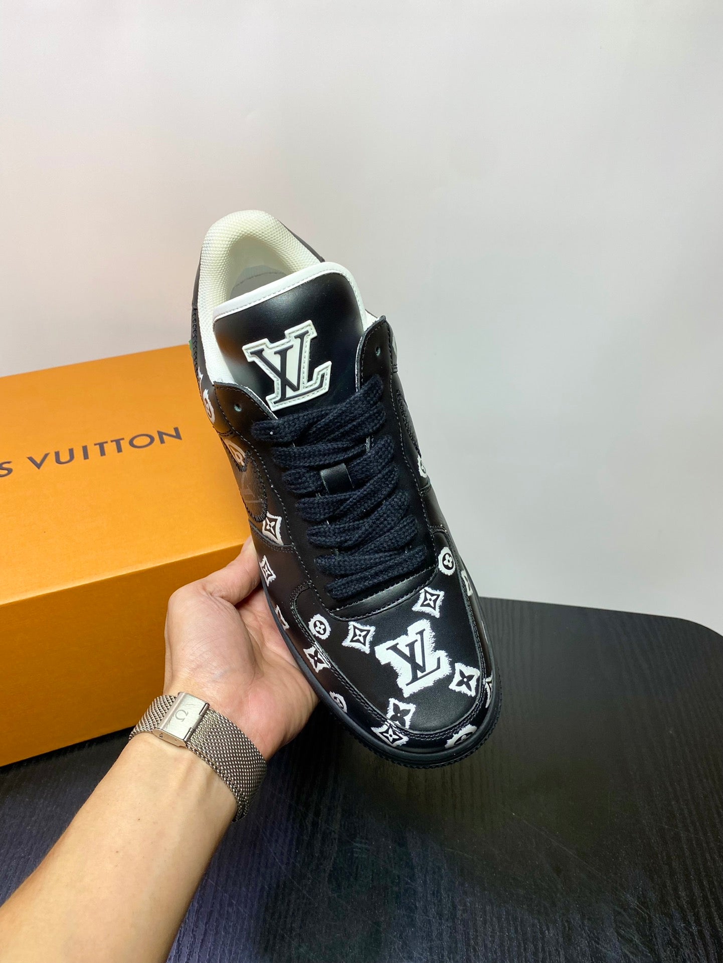 Louis Vuitton sneakers 270