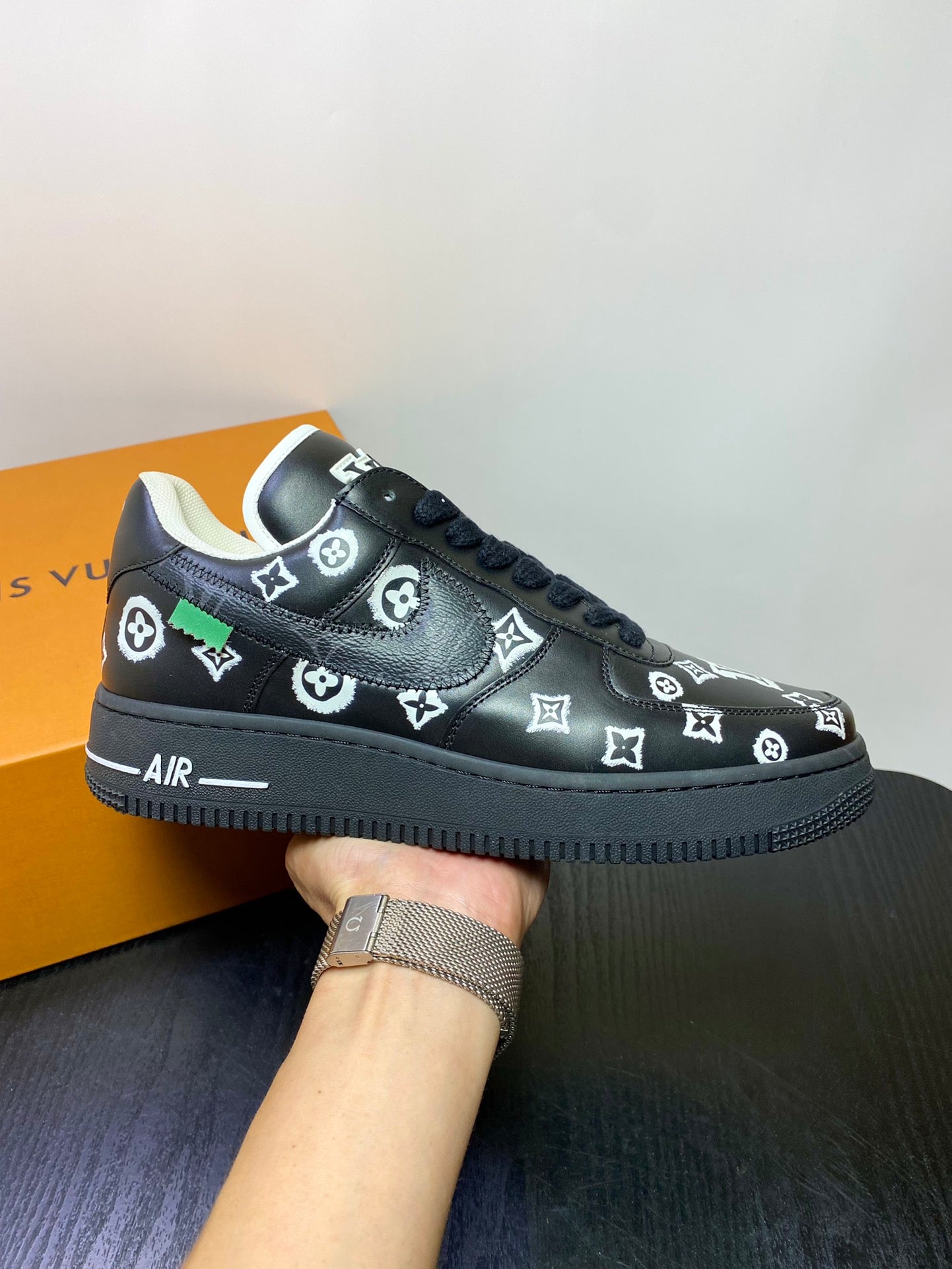 Louis Vuitton sneakers 270